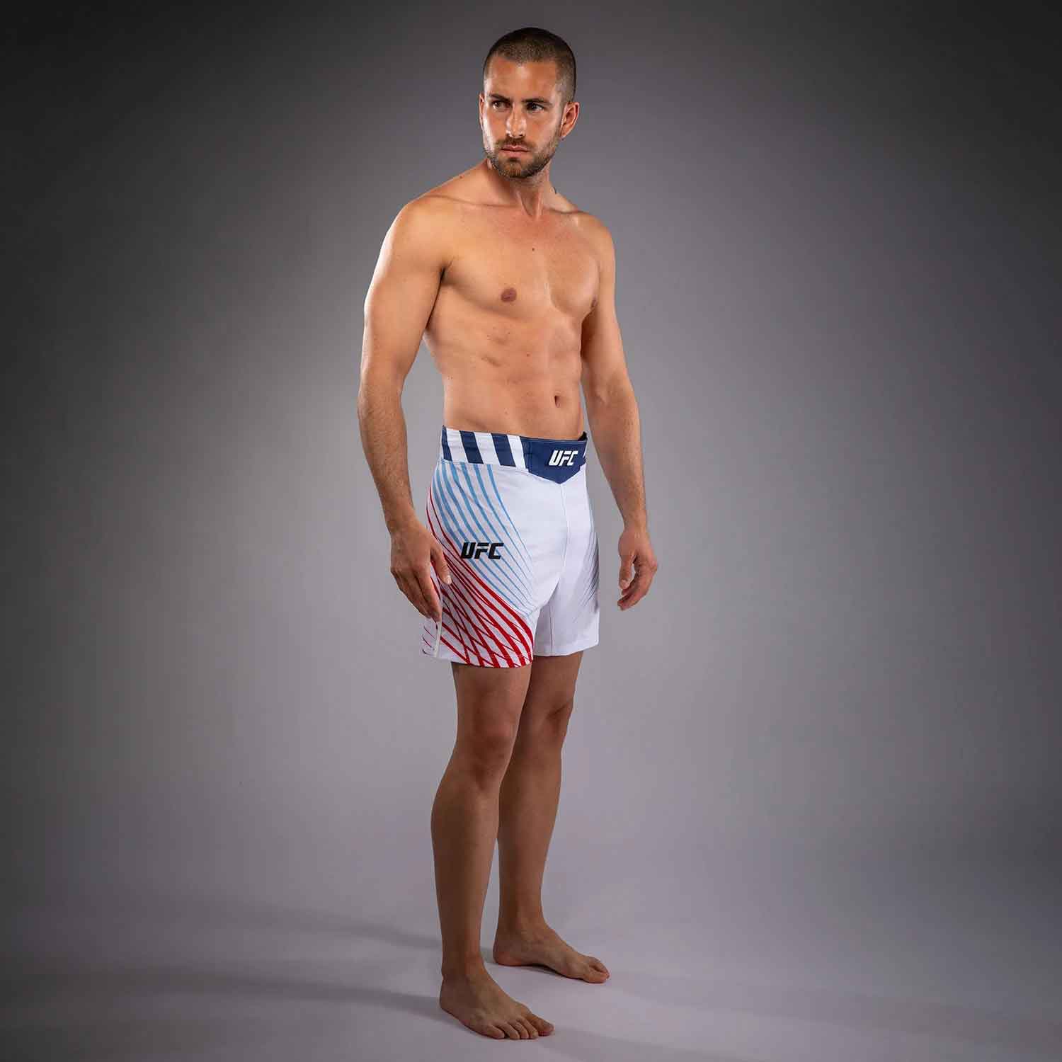 VENUM／ヴェナム　ファイトショーツ　　Official UFC Freedom 250 by Venum Authentic Fight Night Men's White Short Fit Short／オフィシャル UFC フリーダム 250 by ヴェナム オーセンティック ファイトナイト メンズ ショートフィット ファイトショーツ（白）