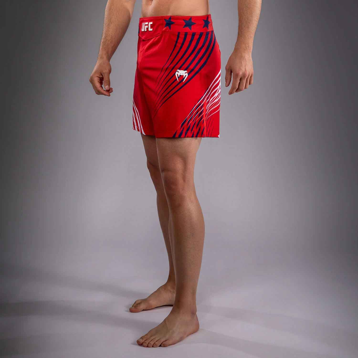 VENUM／ヴェナム　ファイトショーツ　　Official UFC Freedom 250 by Venum Authentic Fight Night Men's Red Short Fit Short／オフィシャル UFC フリーダム 250 by ヴェナム オーセンティック ファイトナイト メンズ ショートフィット ファイトショーツ（レッド）