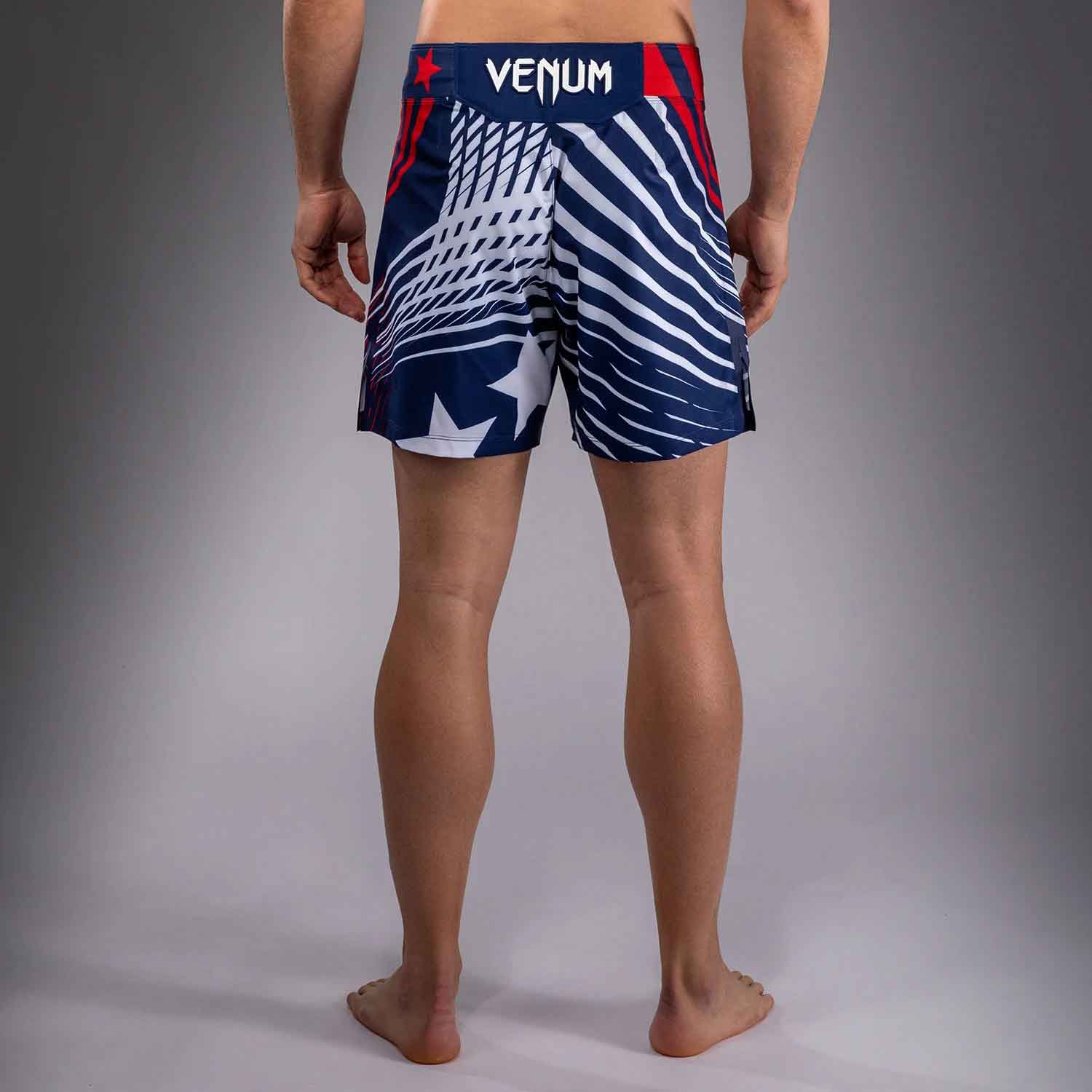 VENUM／ヴェナム　ファイトショーツ　　Official UFC Freedom 250 by Venum Authentic Fight Night Men's Blue Short Fit Short／オフィシャル UFC フリーダム 250 by ヴェナム オーセンティック ファイトナイト メンズ ショートフィット ファイトショーツ（ブルー）