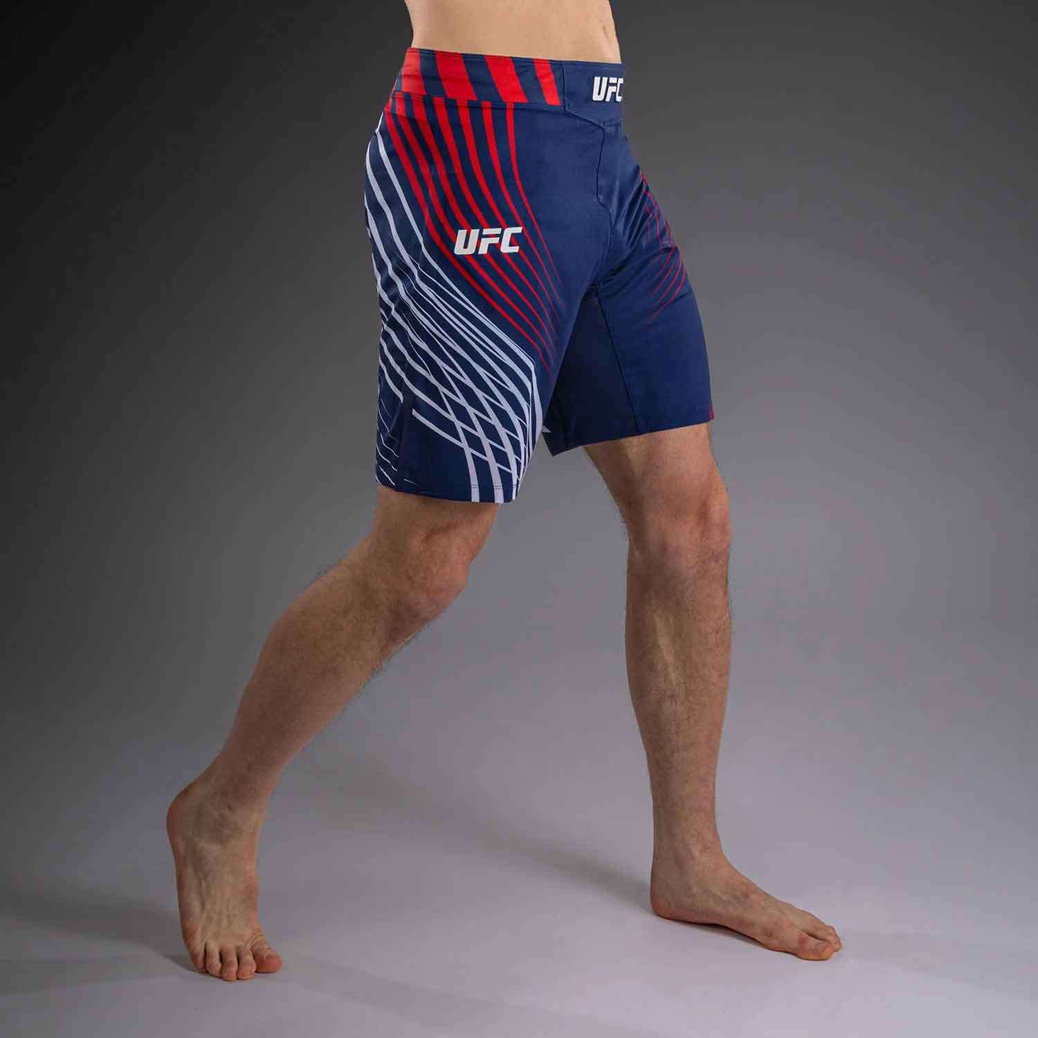 VENUM／ヴェナム　ファイトショーツ　　Official UFC Freedom 250 by Venum Authentic Fight Night Men's Blue Long Fit Short／オフィシャル UFC フリーダム 250 by ヴェナム オーセンティック ファイトナイト メンズ ロングフィット ファイトショーツ（ブルー）