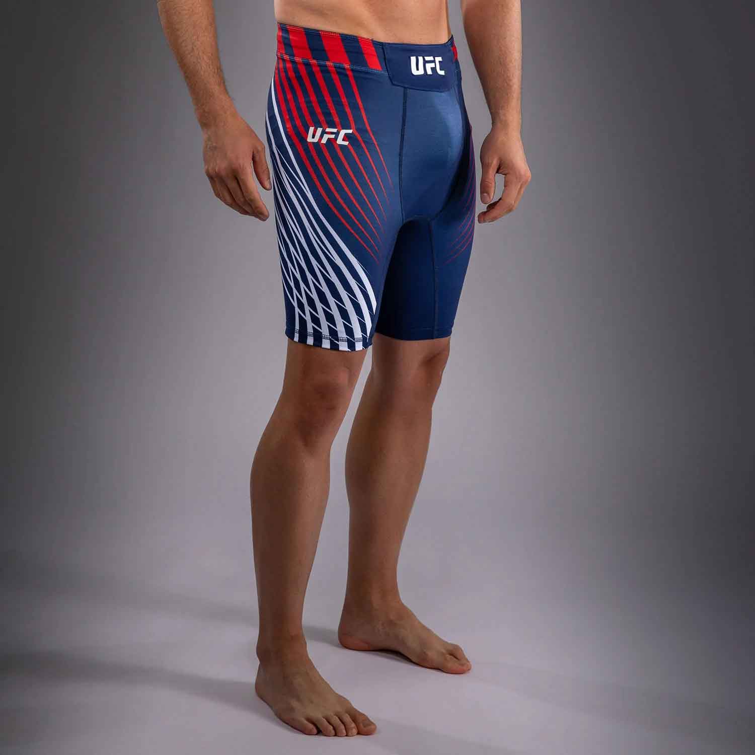 VENUM／ヴェナム　バーリトゥードショーツ　　Official UFC Freedom 250 by Venum Authentic Fight Night Men's Blue Vale Tudo Short／オフィシャル UFC フリーダム 250 by ヴェナム オーセンティック ファイトナイト メンズ バーリトゥードショーツ（ブルー）