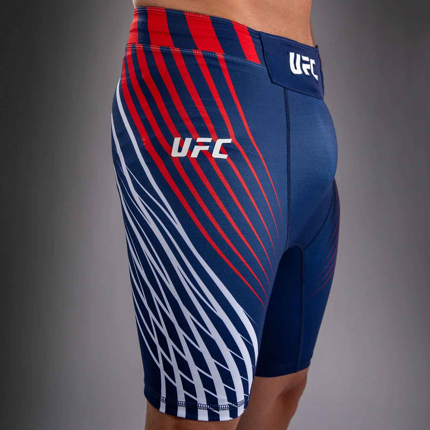 VENUM／ヴェナム　バーリトゥードショーツ　　Official UFC Freedom 250 by Venum Authentic Fight Night Men's Blue Vale Tudo Short／オフィシャル UFC フリーダム 250 by ヴェナム オーセンティック ファイトナイト メンズ バーリトゥードショーツ（ブルー）