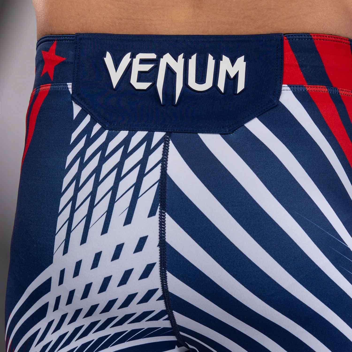 VENUM／ヴェナム　バーリトゥードショーツ　　Official UFC Freedom 250 by Venum Authentic Fight Night Men's Blue Vale Tudo Short／オフィシャル UFC フリーダム 250 by ヴェナム オーセンティック ファイトナイト メンズ バーリトゥードショーツ（ブルー）
