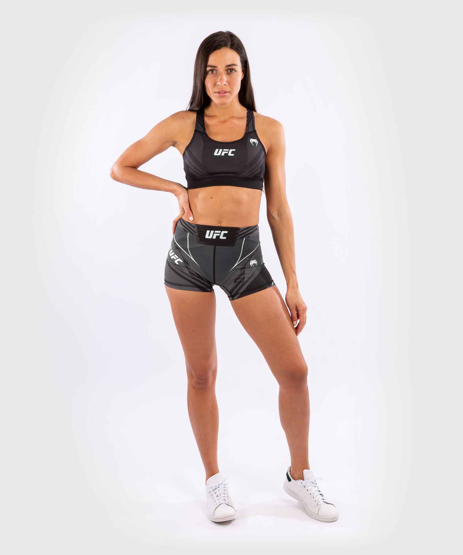 VENUM WOMEN／レディース　バーリトゥードショーツ　　UFC VENUM AUTHENTIC FIGHT NIGHT WOMEN'S VALE TUDO SHORTS SHORT FIT／UFC VENUM オーセンティック ファイトナイト レディース バーリトゥードショーツ ショートフィット（ダークグレー／黒）