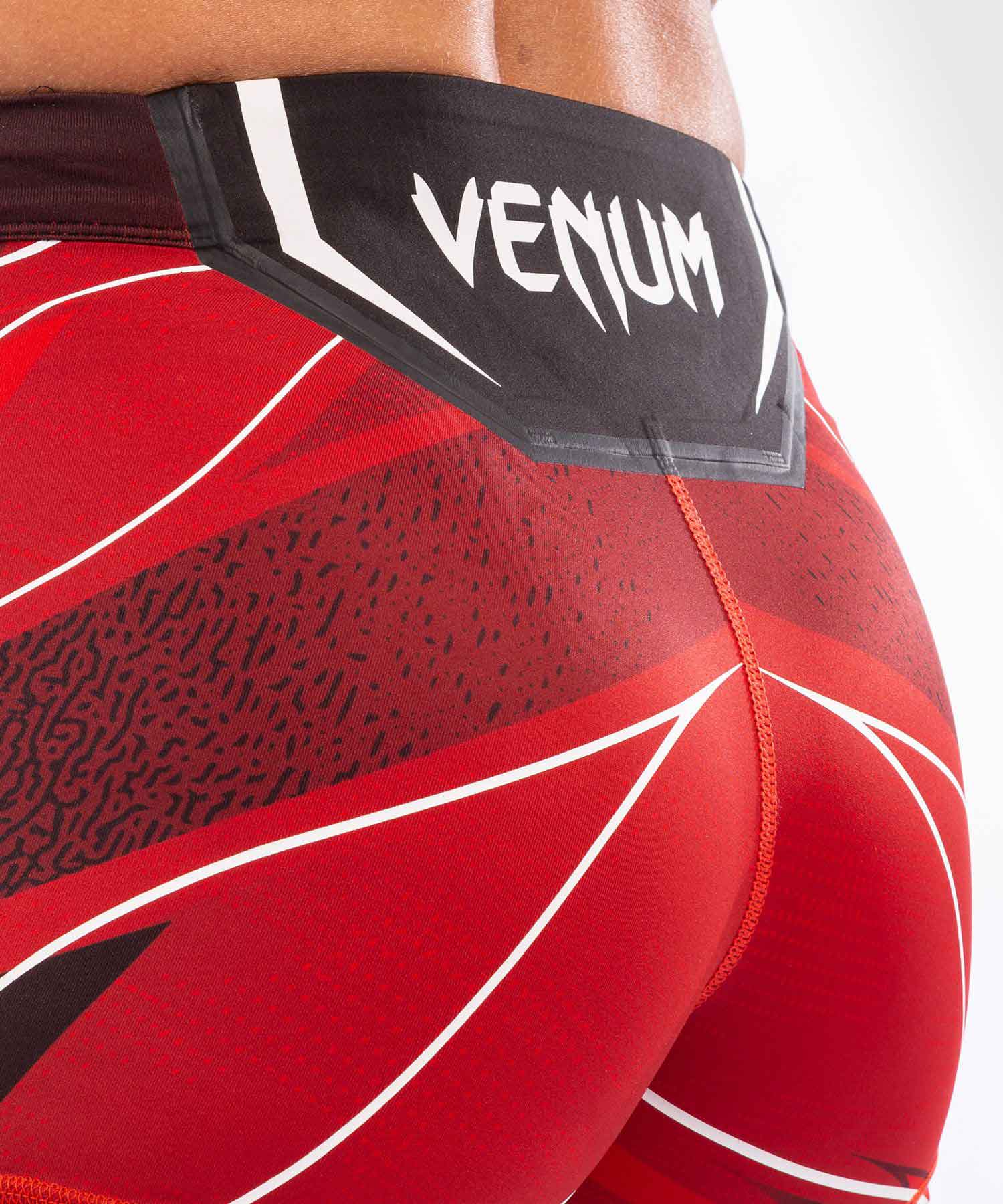 VENUM WOMEN／レディース　バーリトゥードショーツ　　UFC VENUM AUTHENTIC FIGHT NIGHT WOMEN'S VALE TUDO SHORTS SHORT FIT／UFC VENUM オーセンティック ファイトナイト レディース バーリトゥードショーツ ショートフィット（レッド／黒）