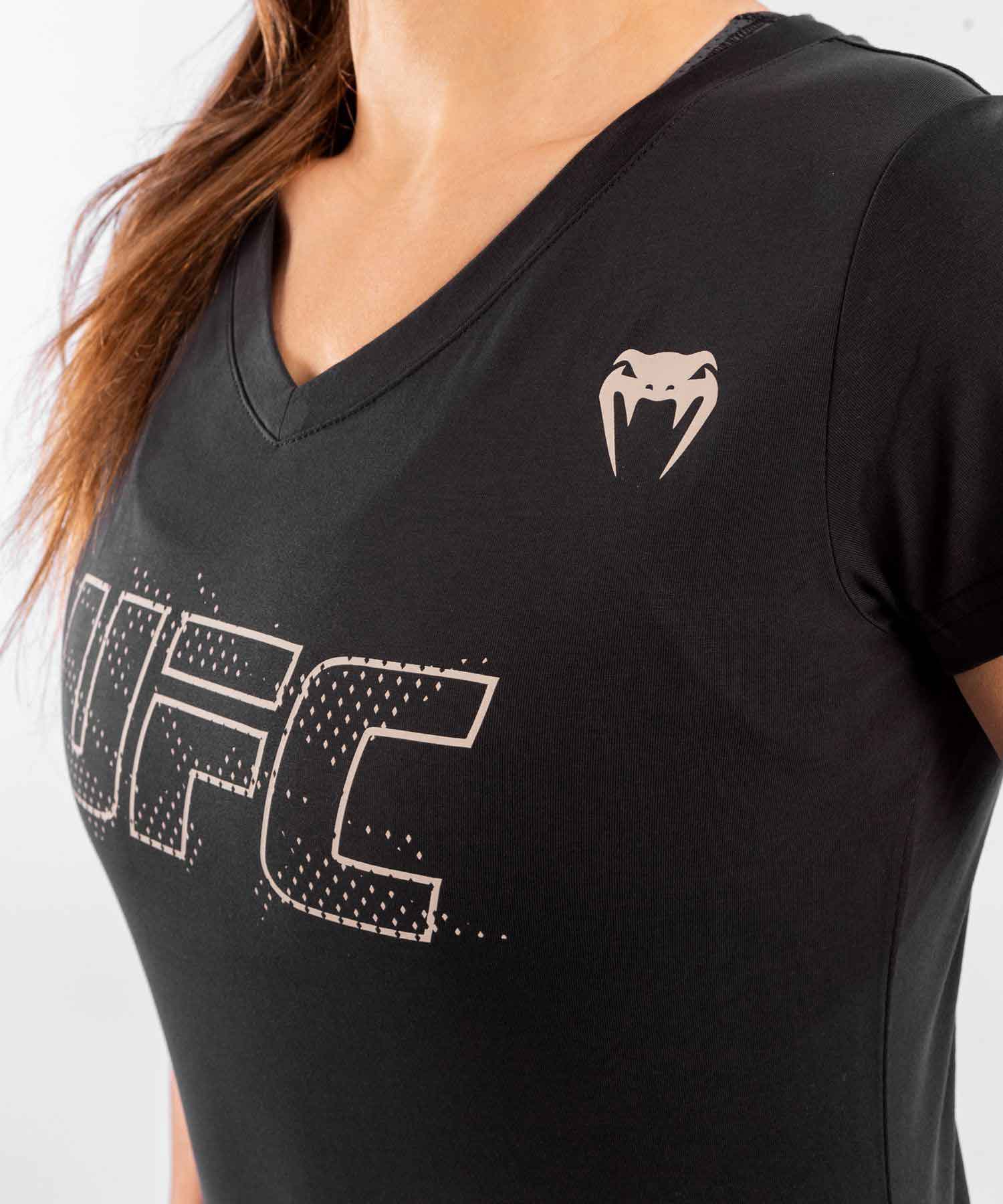 VENUM WOMEN／レディース　Tシャツ　　UFC VENUM AUTHENTIC FIGHT WEEK 2 WOMEN'S SHORT SLEEVE T-SHIRT／UFC VENUM オーセンティック ファイトウィーク 2 レディース ショートスリーブTシャツ（黒）