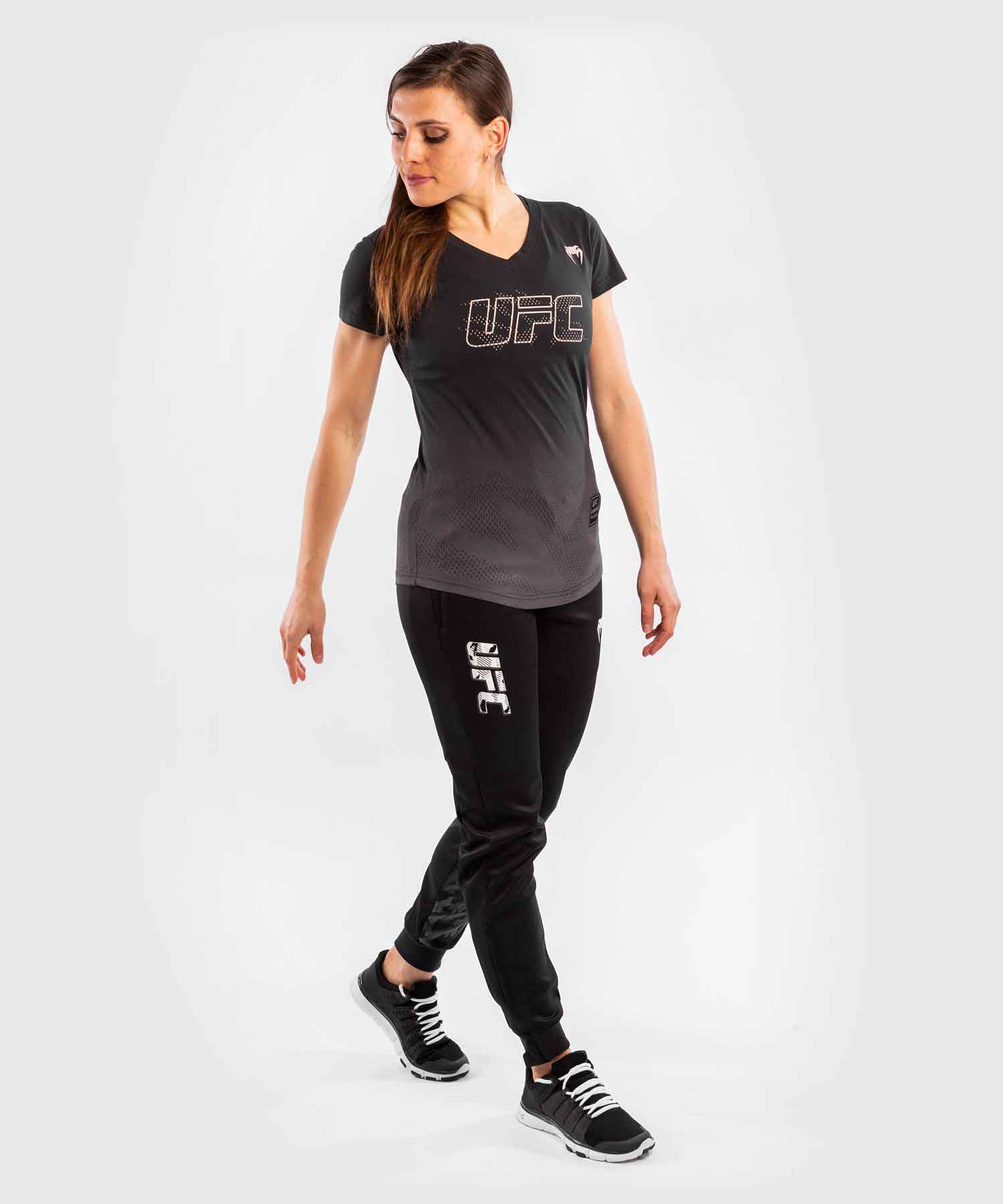 VENUM WOMEN／レディース　Tシャツ　　UFC VENUM AUTHENTIC FIGHT WEEK 2 WOMEN'S SHORT SLEEVE T-SHIRT／UFC VENUM オーセンティック ファイトウィーク 2 レディース ショートスリーブTシャツ（黒）