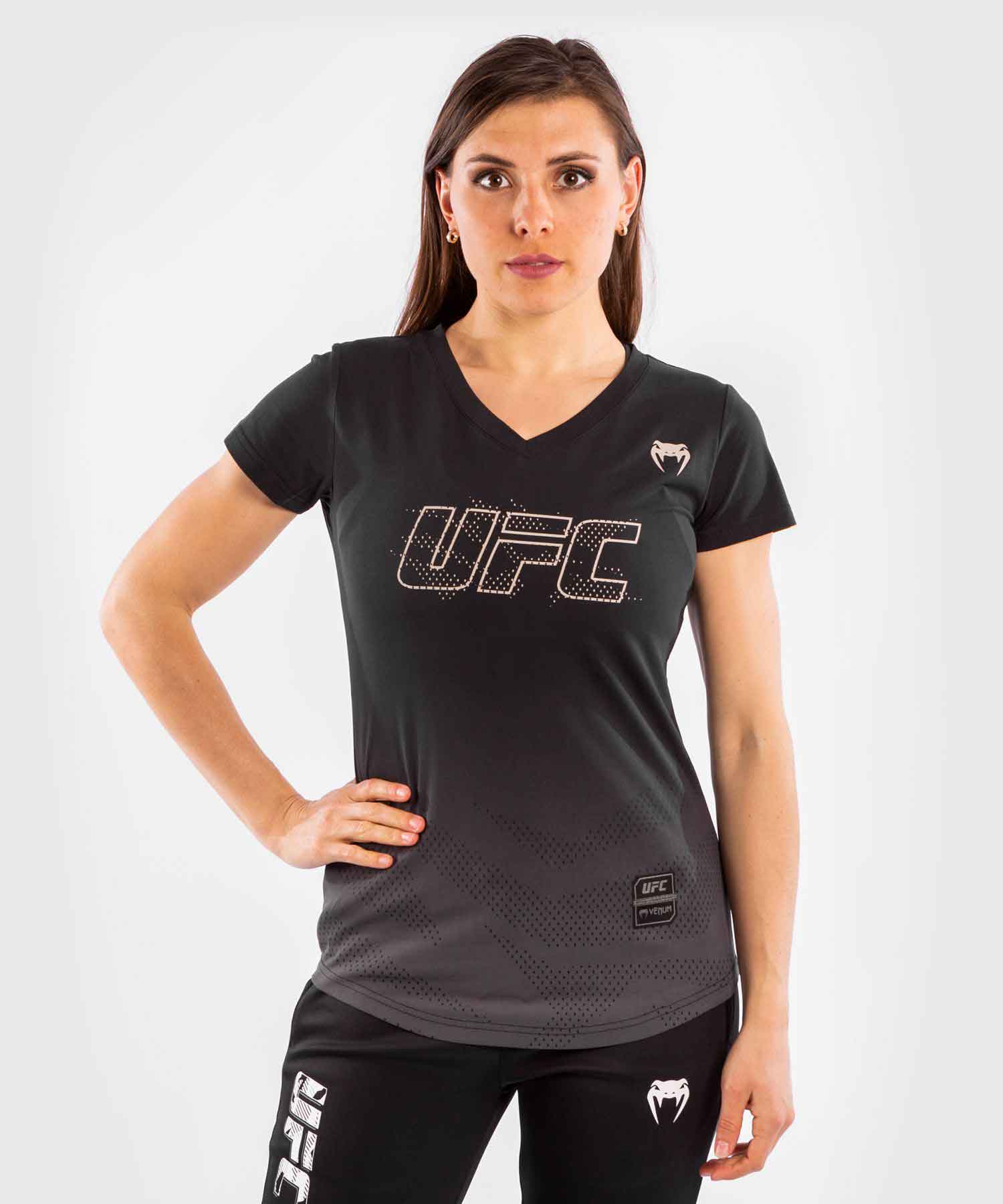 UFC VENUM AUTHENTIC FIGHT WEEK 2 WOMEN'S SHORT SLEEVE T-SHIRT／UFC VENUM オーセンティック ファイトウィーク 2 レディース ショートスリーブTシャツ（黒）