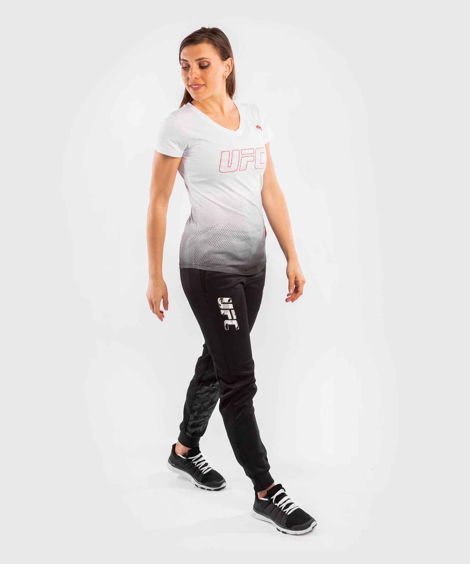 VENUM WOMEN／レディース　Tシャツ　　UFC VENUM AUTHENTIC FIGHT WEEK 2 WOMEN'S SHORT SLEEVE T-SHIRT／UFC VENUM オーセンティック ファイトウィーク 2 レディース ショートスリーブTシャツ（白）