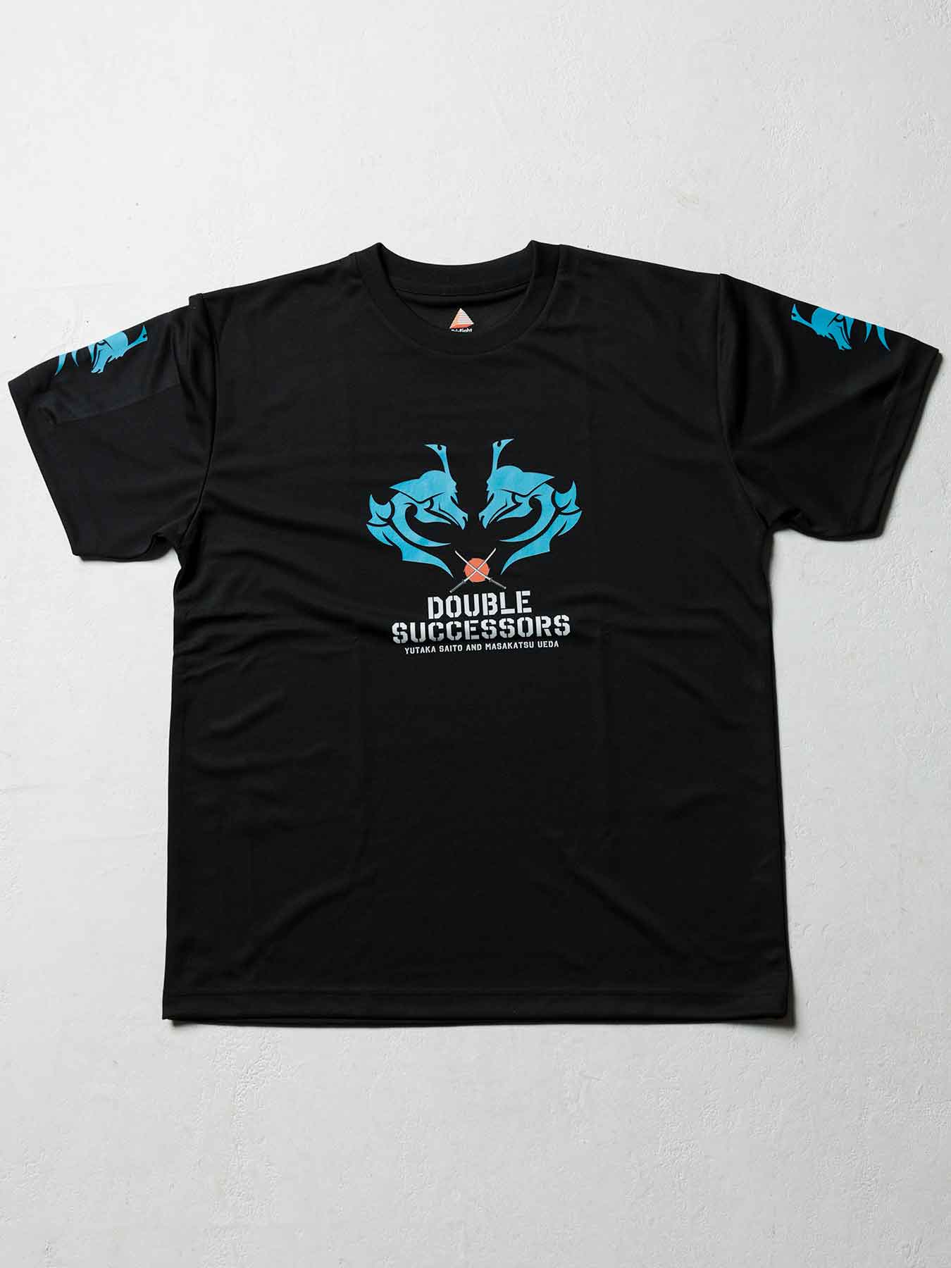 YUTAKA SAITO & MASAKATSU UEDA「DOUBLE SUCCESSORS」DRY-FIT T-SHIRT／斎藤裕 & 上田将勝「ダブル・サクセサース」ドライフィットTシャツ（黒）