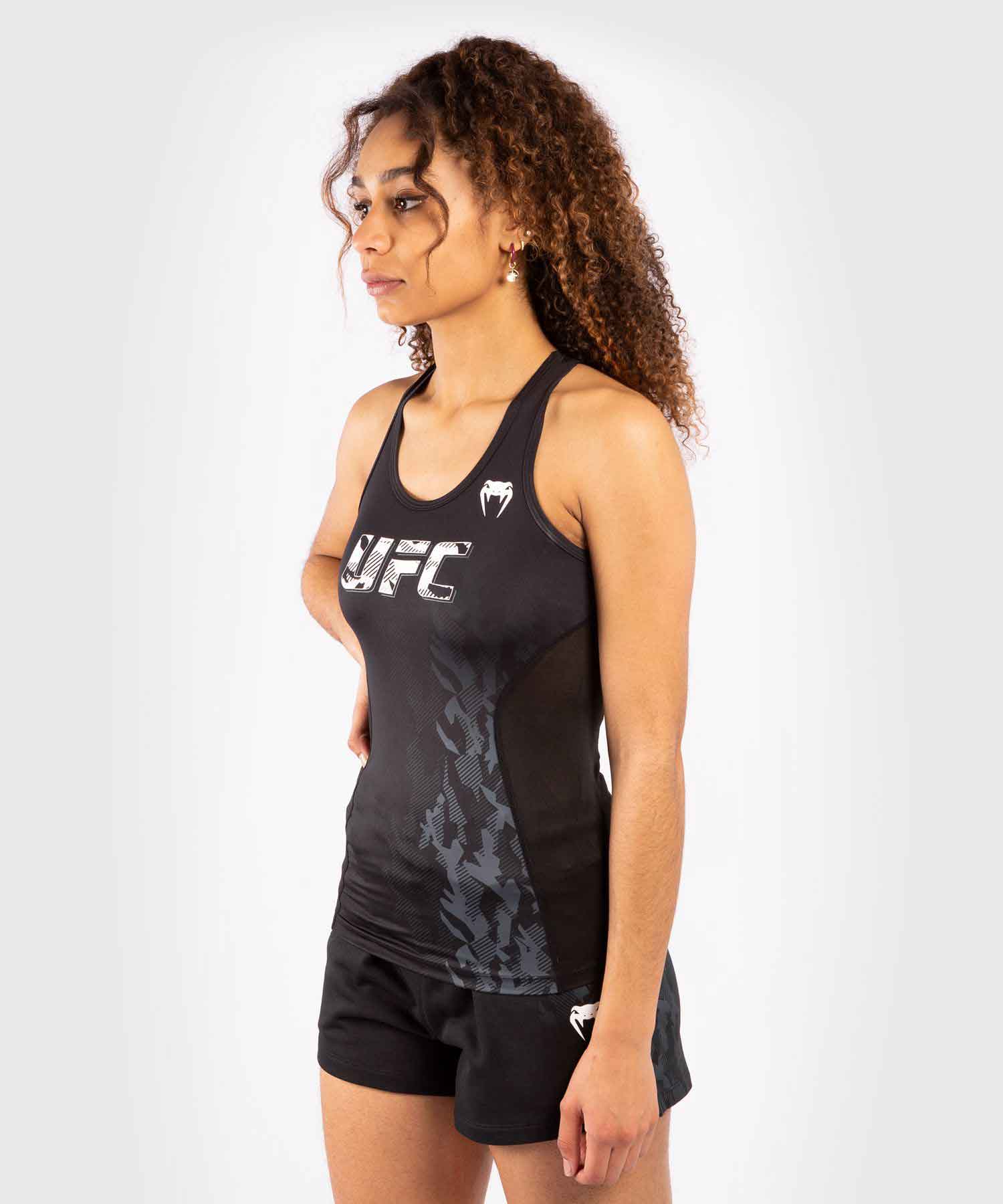 VENUM WOMEN／レディース　タンクトップ　　UFC VENUM AUTHENTIC FIGHT WEEK WOMEN'S PERFORMANCE TANK TOP／UFC VENUM オーセンティック ファイトウィーク レディース パフォーマンス タンクトップ（黒）