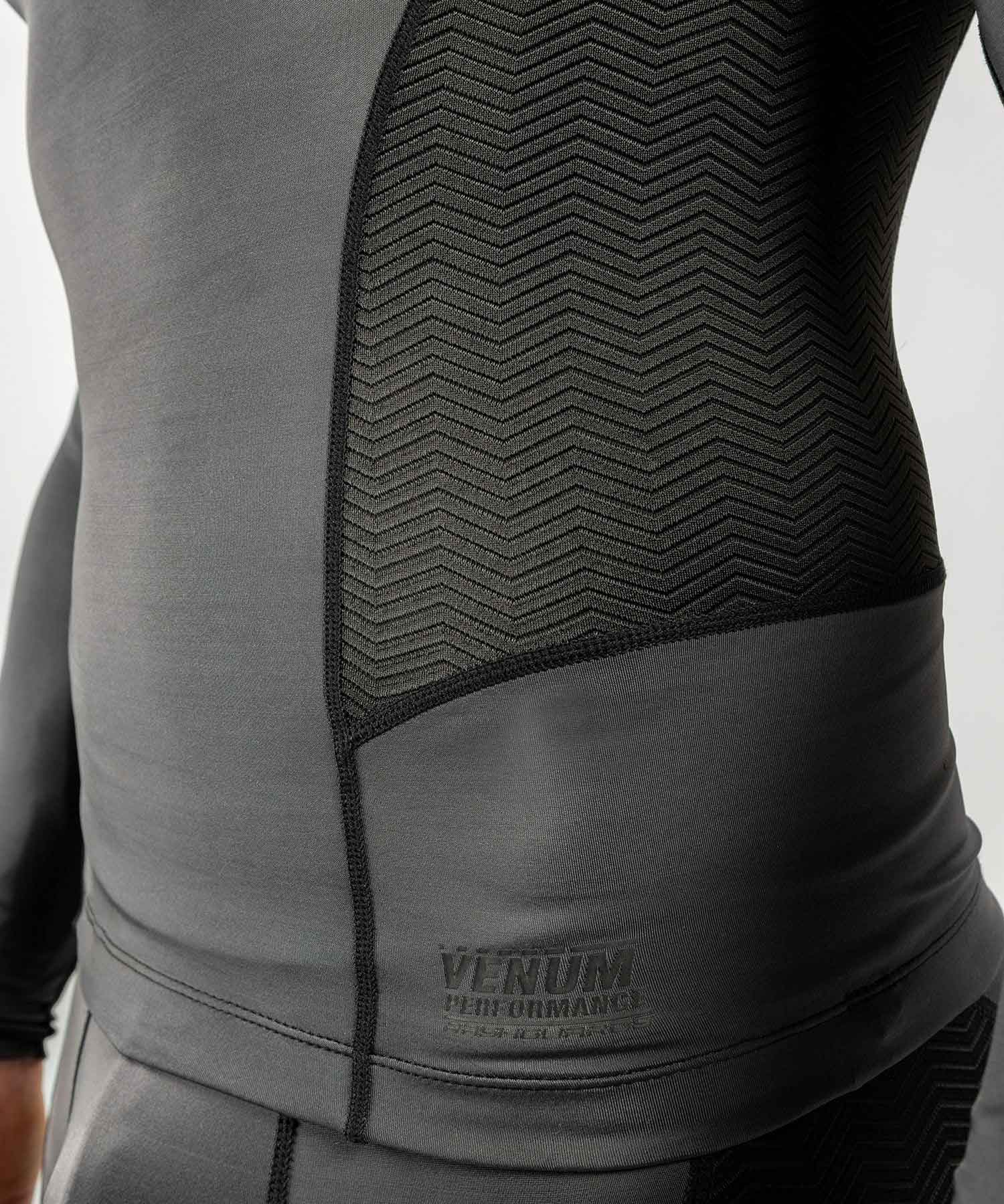 VENUM／ヴェナム　ラッシュガード　　G-FIT RASHGUARD LONG SLEEVES／G-フィット ラッシュガード ロングスリーブ（グレー／黒）