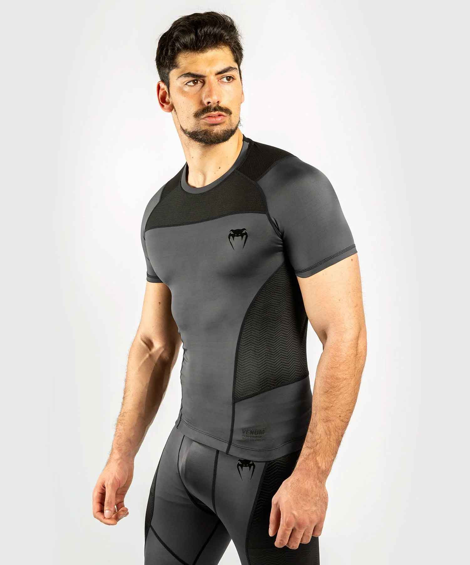 VENUM／ヴェナム　ラッシュガード　　G-FIT RASHGUARD SHORT SLEEVES／G-フィット ラッシュガード ショートスリーブ（グレー／黒）