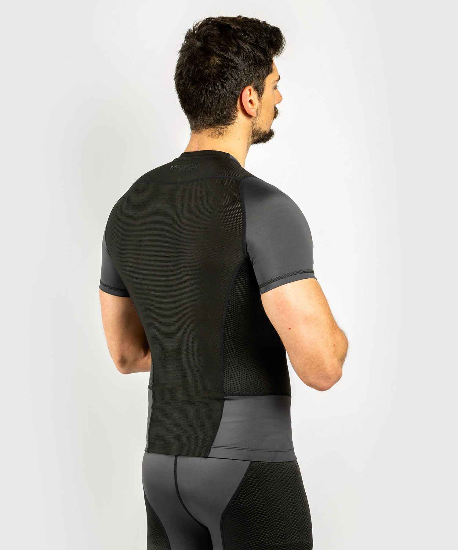 VENUM／ヴェナム　ラッシュガード　　G-FIT RASHGUARD SHORT SLEEVES／G-フィット ラッシュガード ショートスリーブ（グレー／黒）