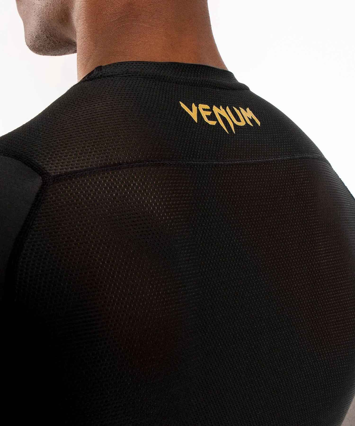 VENUM／ヴェナム　ラッシュガード　　G-FIT RASHGUARD SHORT SLEEVES／G-フィット ラッシュガード ショートスリーブ（黒／ゴールド）