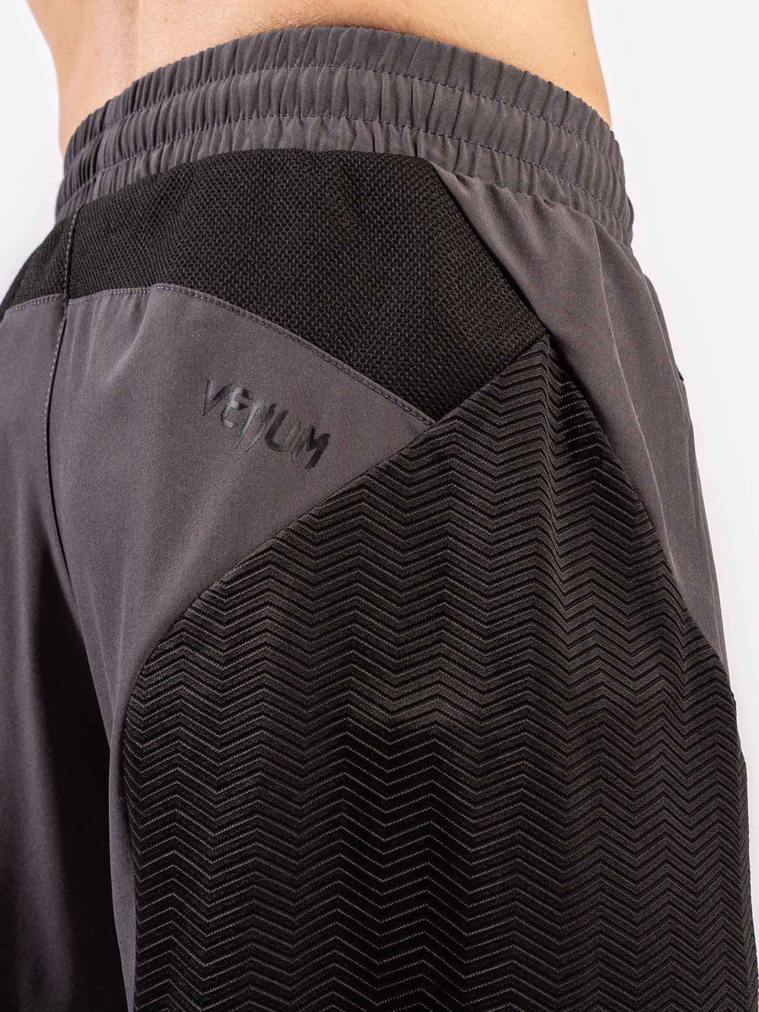 VENUM／ヴェナム　トレーニング・フィットネスショーツ　　G-FIT TRAINING SHORTS／G-フィット トレーニングショーツ（グレー／黒）