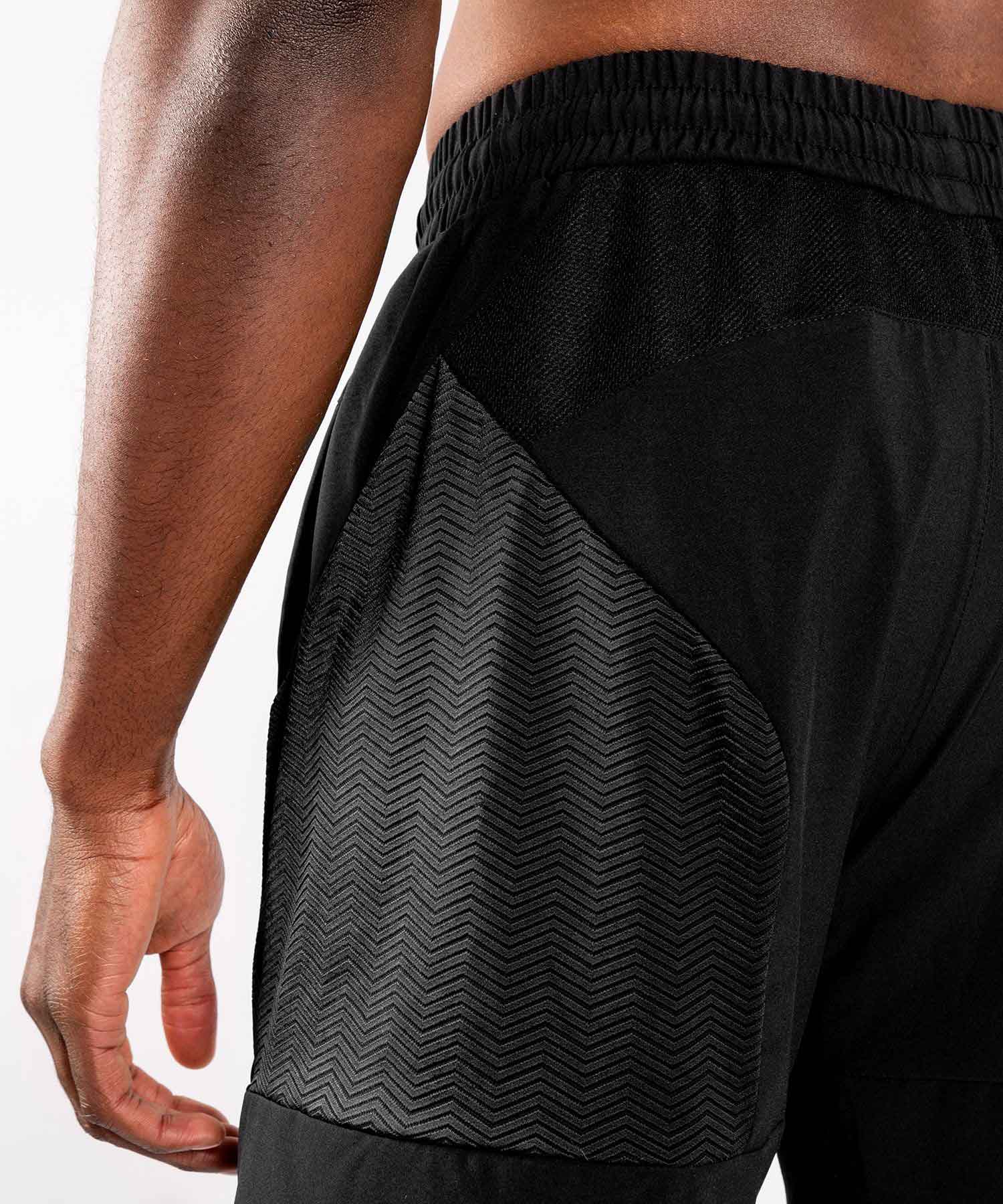 VENUM／ヴェナム　トレーニング・フィットネスショーツ　　G-FIT TRAINING SHORTS／G-フィット トレーニングショーツ（黒／ゴールド）