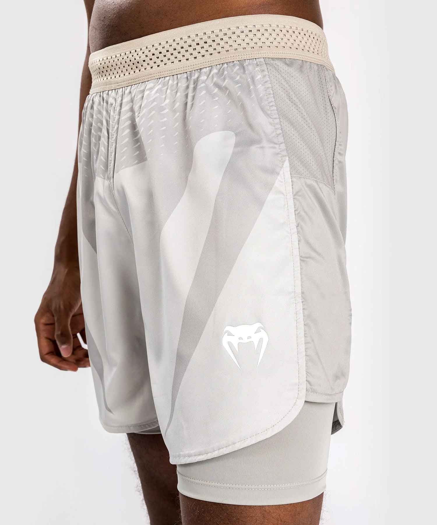 VENUM／ヴェナム　ファイトショーツ　　Attack Men's Fight Shorts／アタック メンズ ファイトショーツ（サンド／グレージュ）
