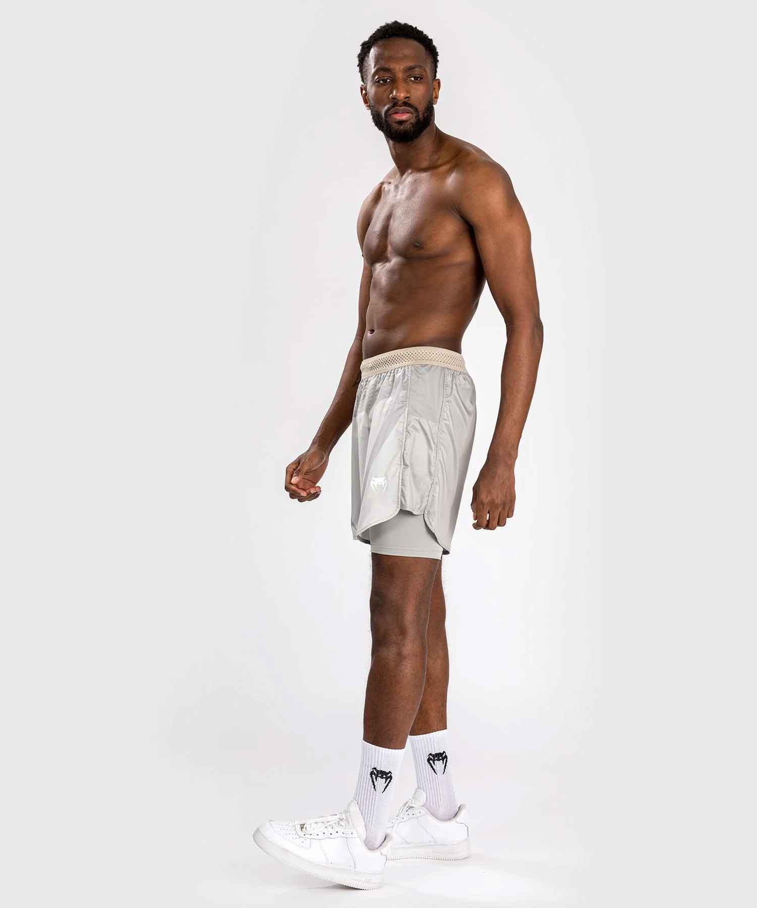 VENUM／ヴェナム　ファイトショーツ　　Attack Men's Fight Shorts／アタック メンズ ファイトショーツ（サンド／グレージュ）