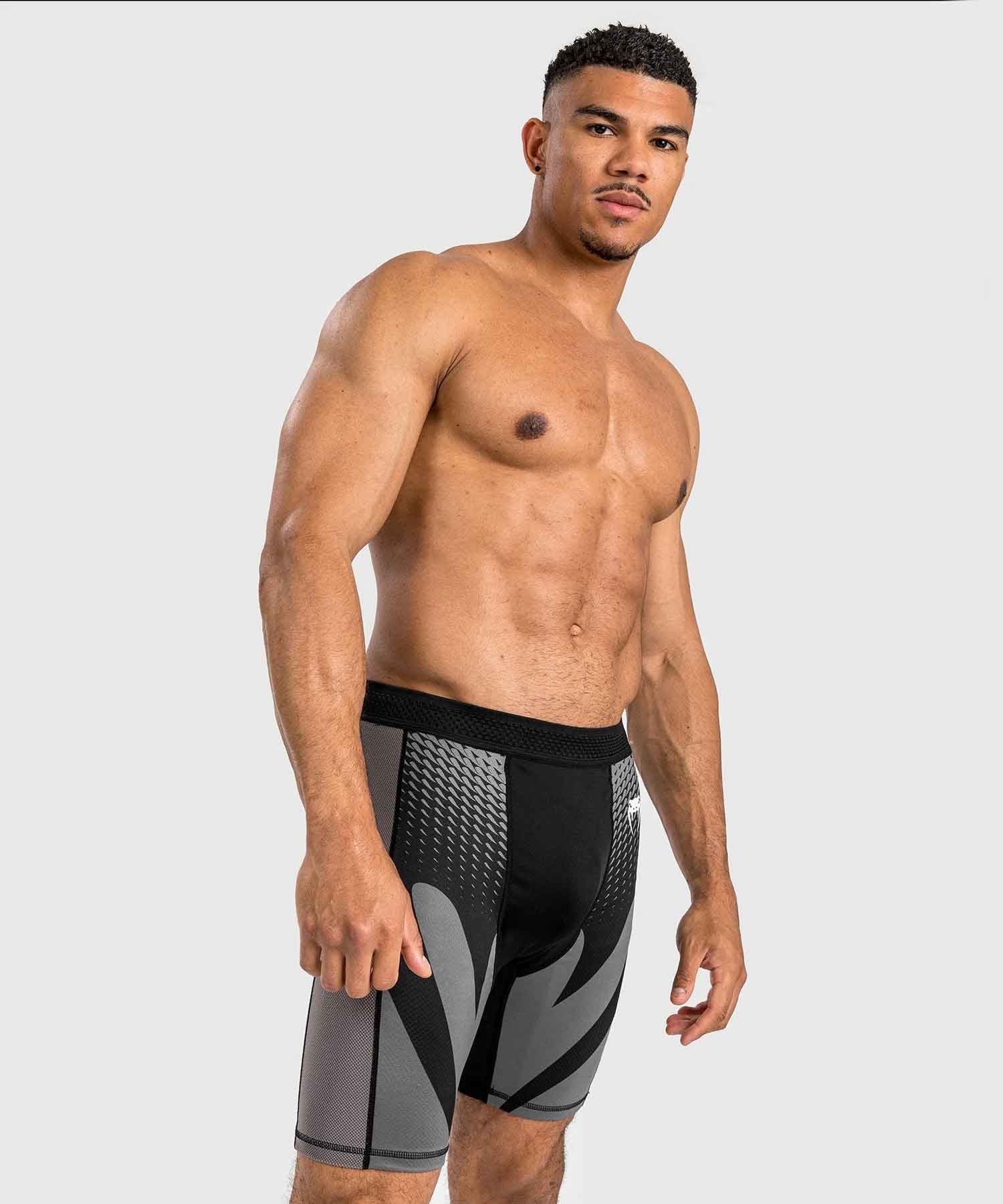 VENUM／ヴェナム　コンプレッション・バーリトゥードショーツ　　Attack Men's Vale Tudo Short／アタック メンズ バーリトゥードショーツ（黒／グレー）