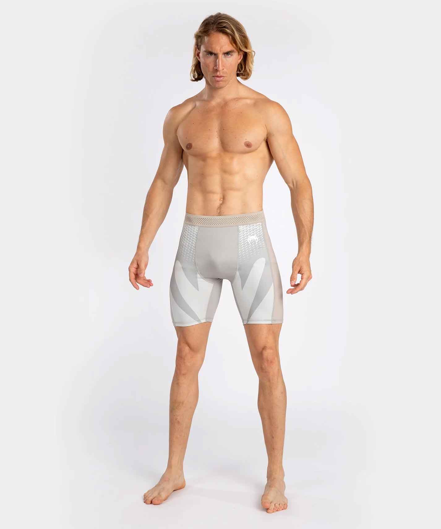 VENUM／ヴェナム　コンプレッション・バーリトゥードショーツ　　Attack Men's Vale Tudo Short／アタック メンズ バーリトゥードショーツ（サンド／グレージュ）