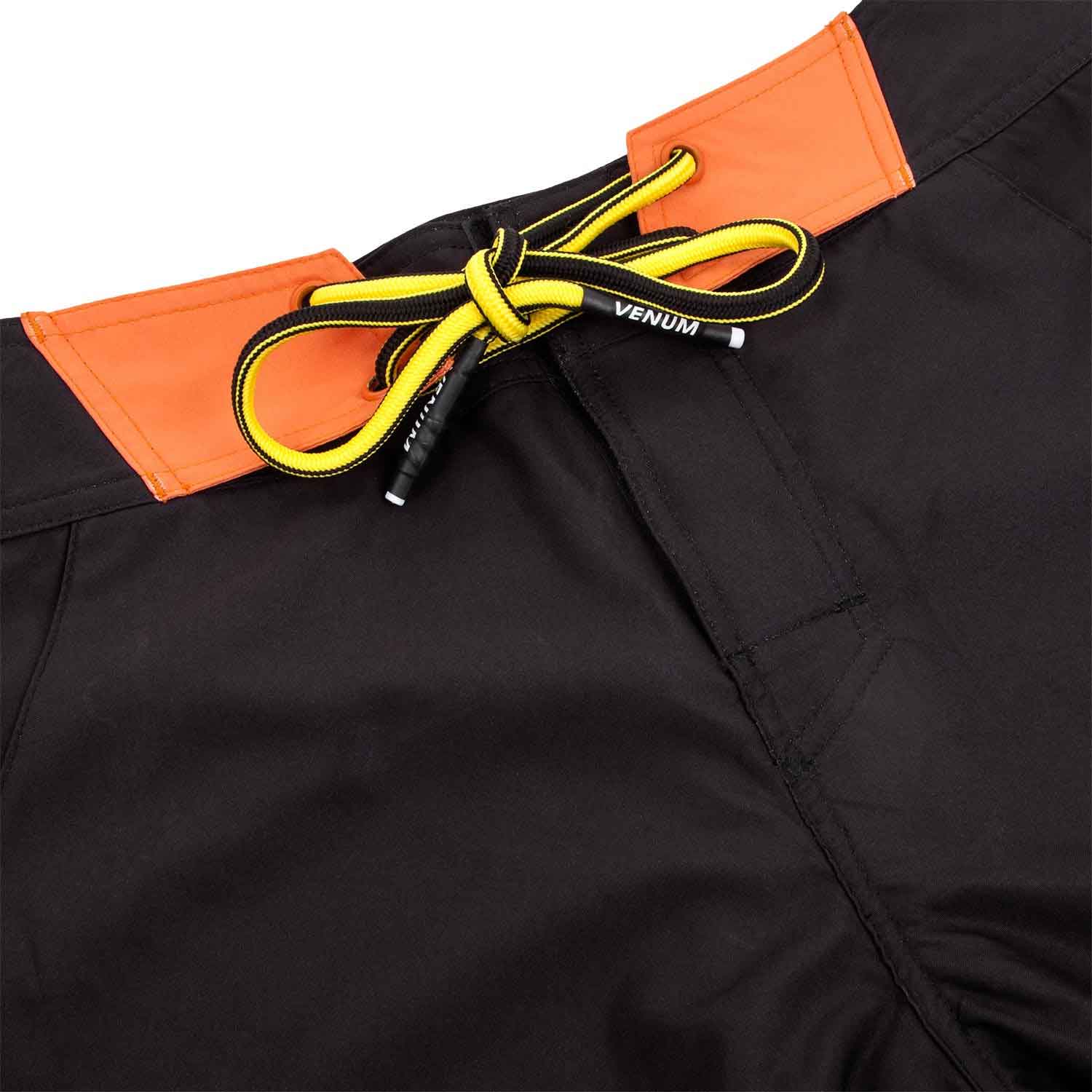 VENUM／ヴェナム　ボードショーツ　　CUTBACK BOARDSHORTS／カットバック ボードショーツ（黒）