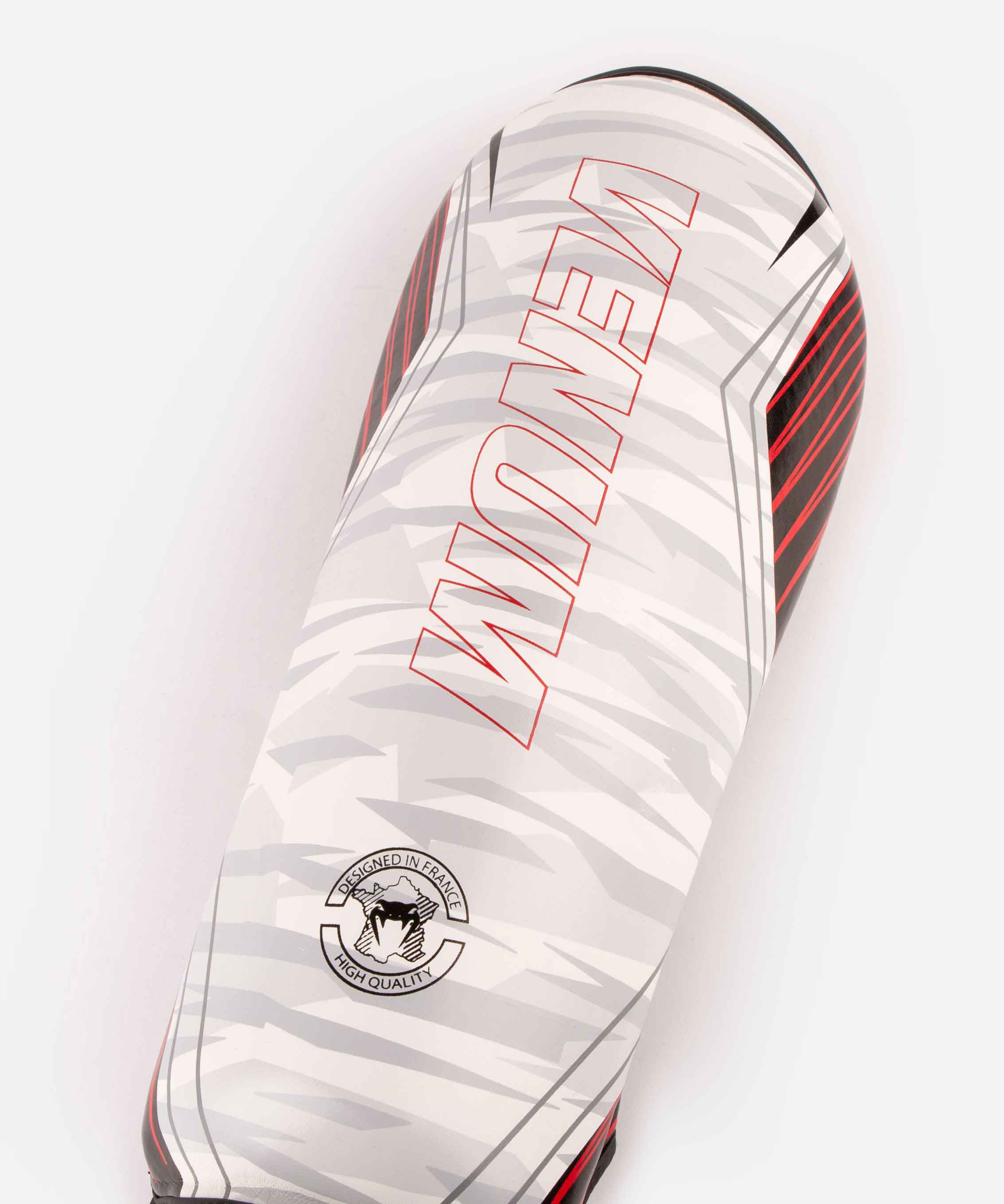 VENUM／ヴェナム　シンガード（レガース）　　CONTENDER 2.0 SHIN GUARDS／コンテンダー2.0 シンガード（白／カモ）