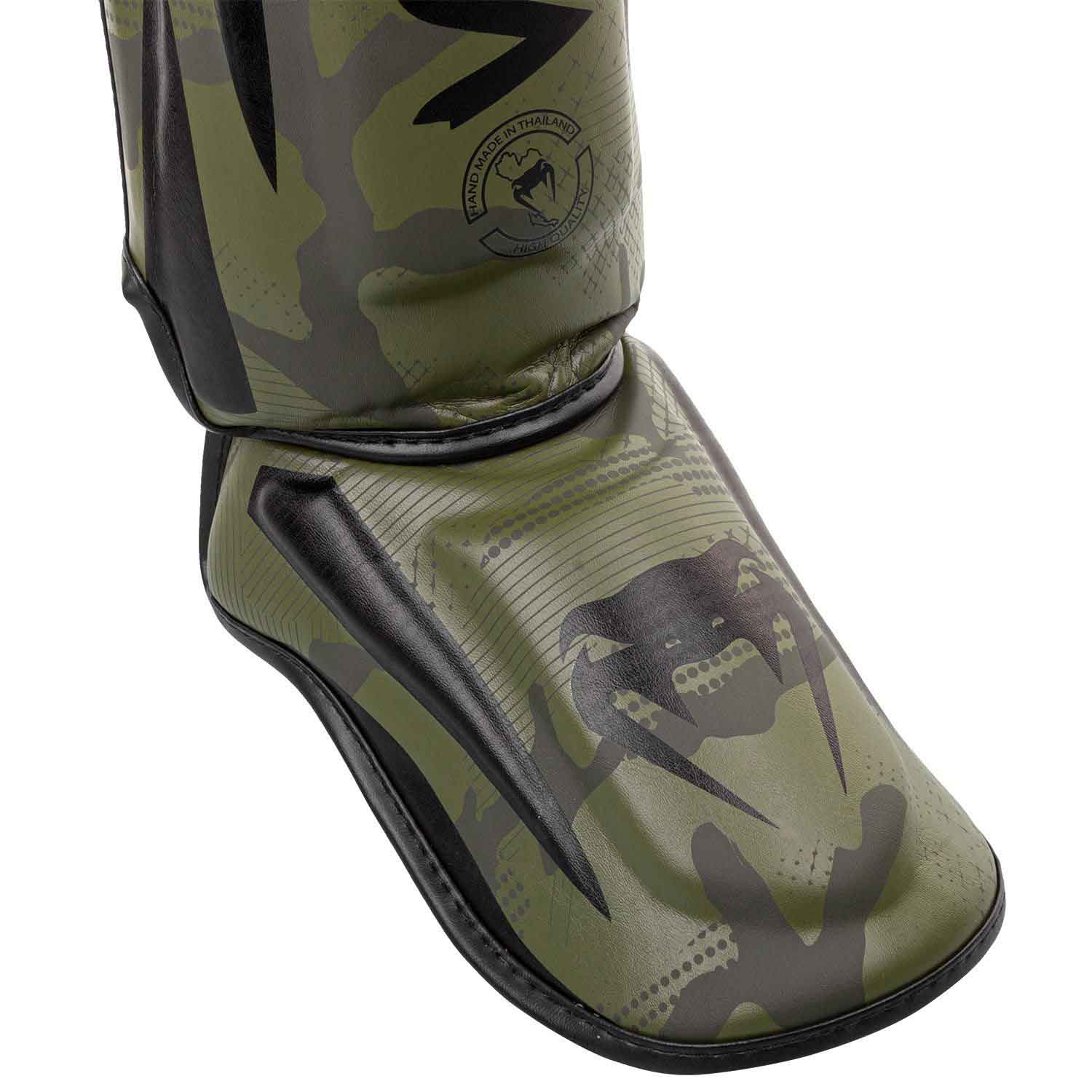 VENUM／ヴェナム　シンガード（レガース）　　ELITE SHIN GUARDS／エリート シンガード（カーキカモ／黒）