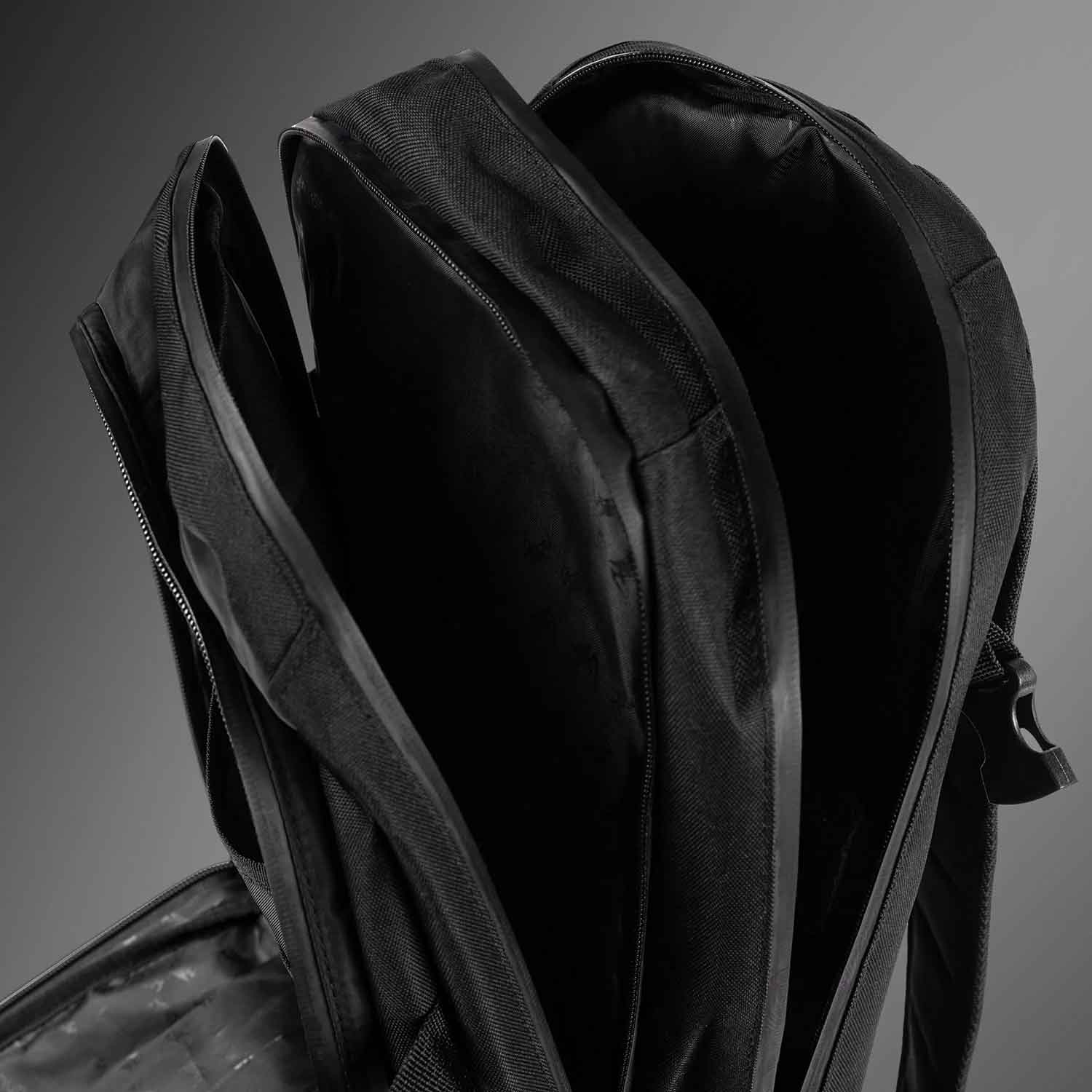 VENUM／ヴェナム　バッグ・バックパック　　Shockwave Backpack／ショックウェーブ バックパック
