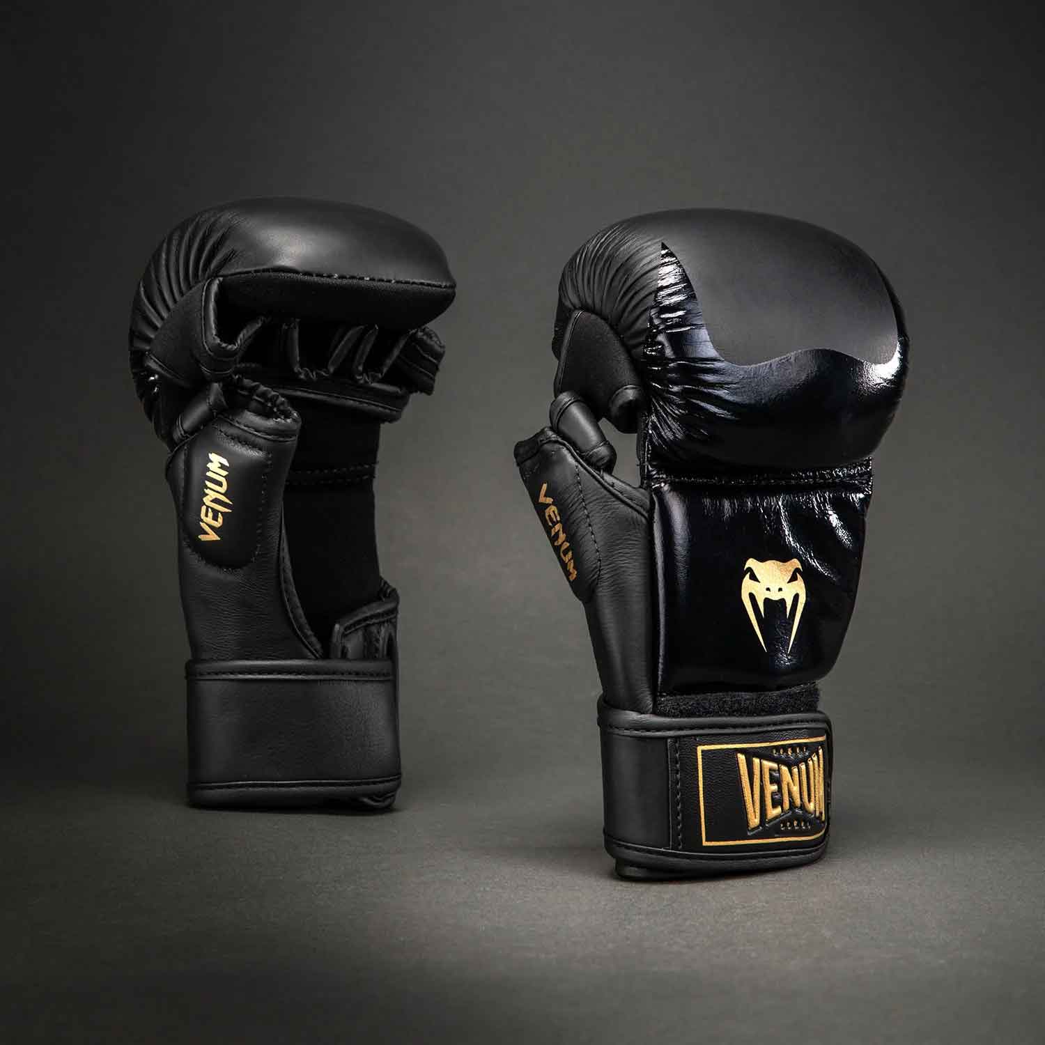 Attack 2.0 Sparring Gloves Leather／アタック 2.0 スパーリンググローブ レザー（黒／ゴールド）