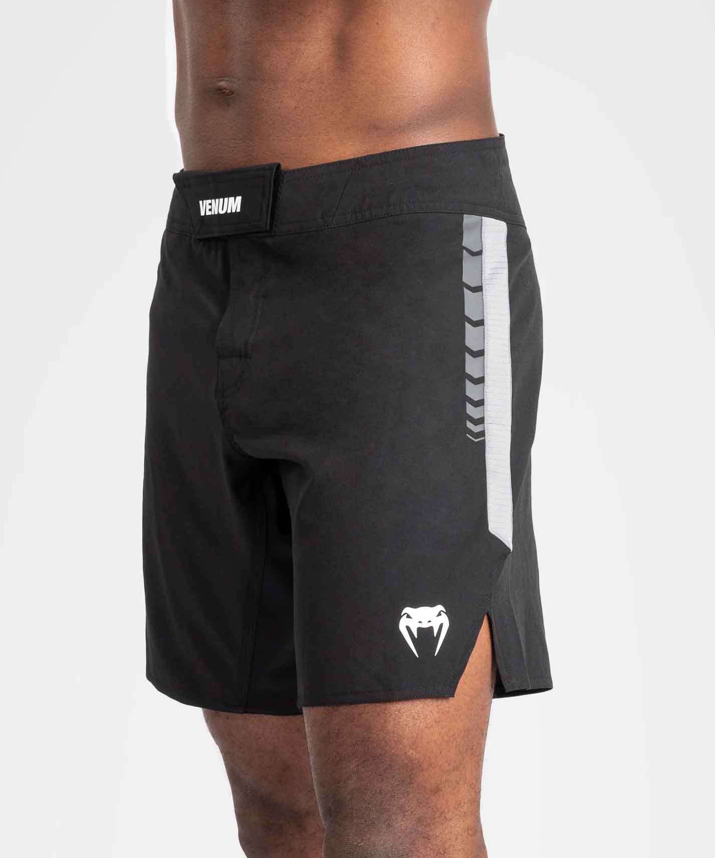 VENUM／ヴェナム　ファイトショーツ　　Tempest Men's Fight Shorts／テンペスト メンズ ファイトショーツ
