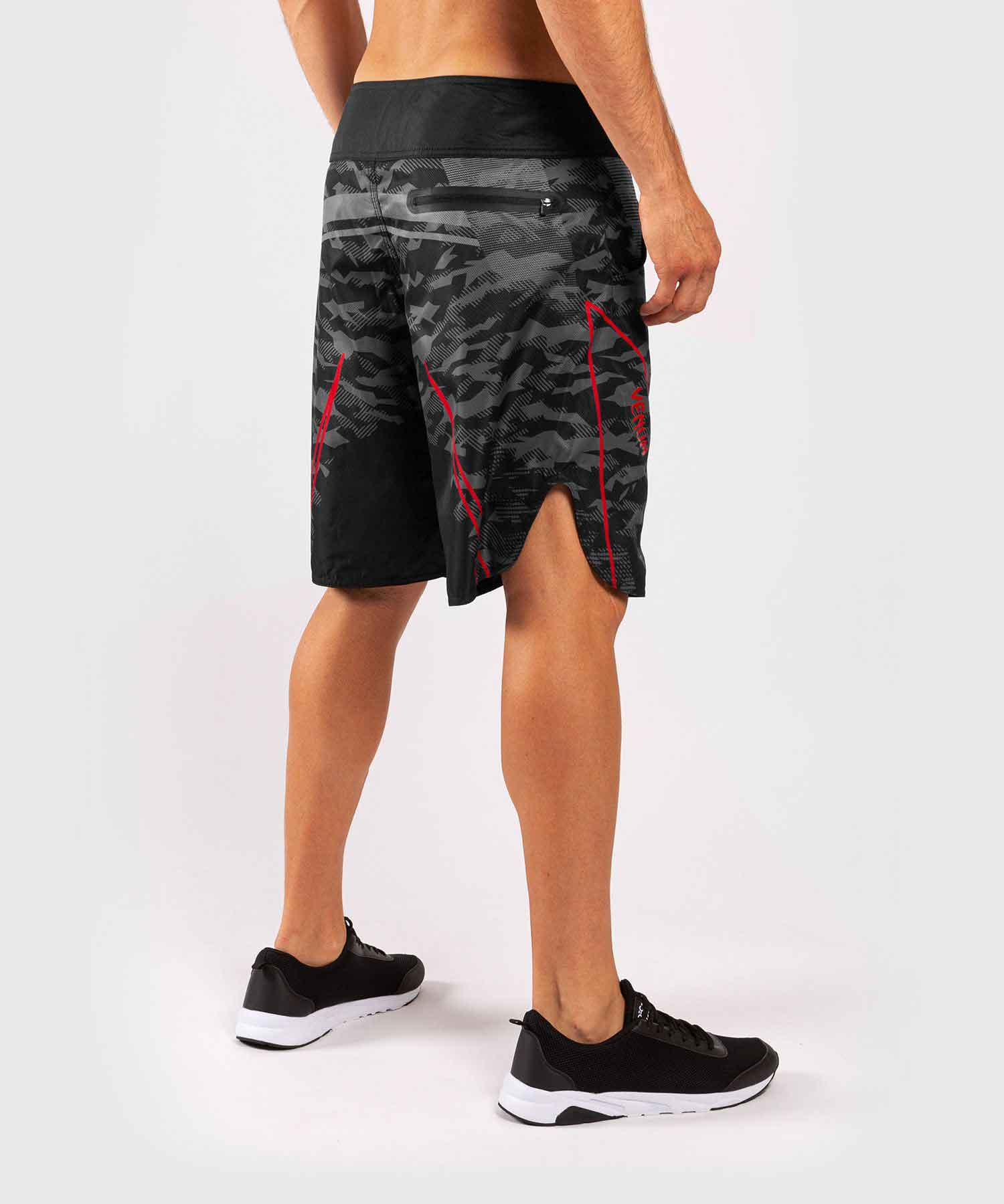 VENUM／ヴェナム　ボードショーツ　　TROOPER BOARDSHORTS／トルーパー ボードショーツ（ダークカモ／レッド）