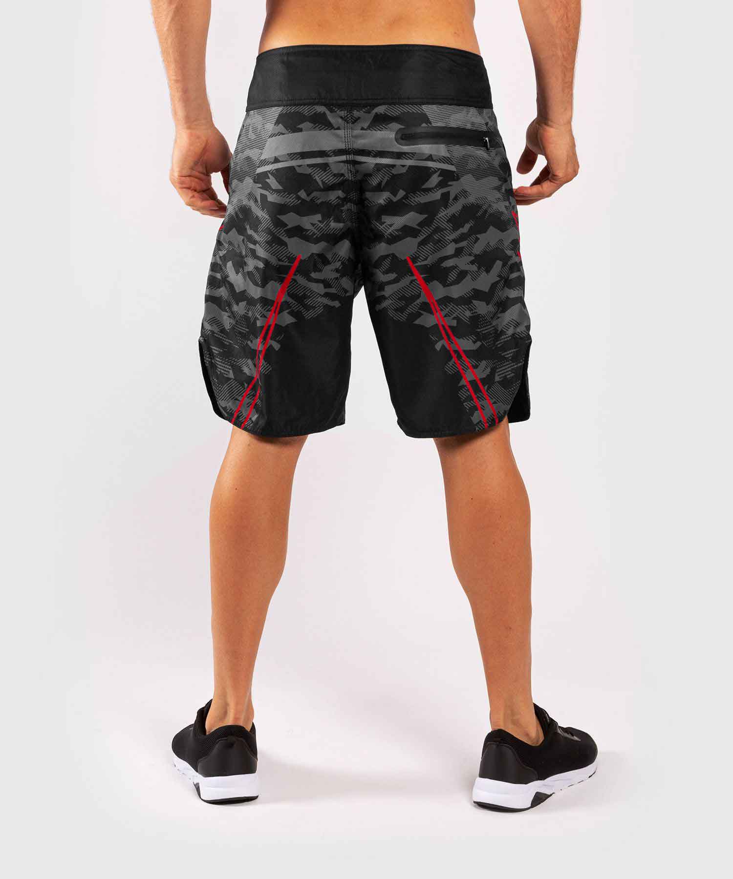 VENUM／ヴェナム　ボードショーツ　　TROOPER BOARDSHORTS／トルーパー ボードショーツ（ダークカモ／レッド）