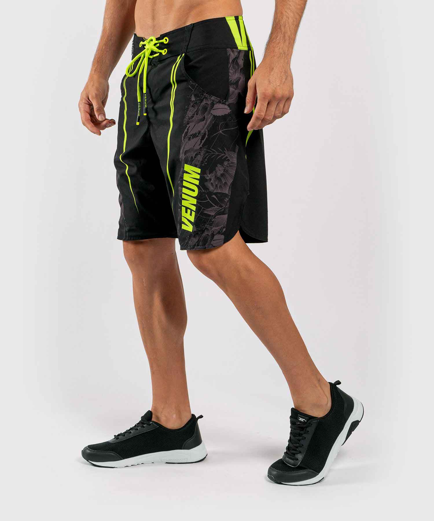 VENUM／ヴェナム　ボードショーツ　　AERO 2.0 BOARDSHORTS／エアロ 2.0 ボードショーツ（黒／ネオイエロー）