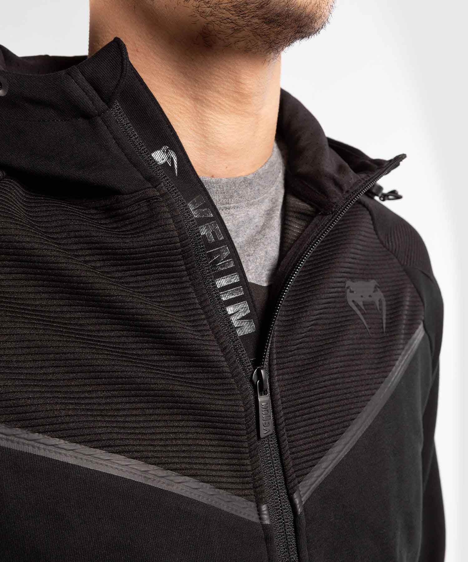 VENUM／ヴェナム　パーカー（フーディー）　　LASER EVO 2.0 HOODIE／レーザー エヴォ 2.0 フーディー（パーカー）マットブラック