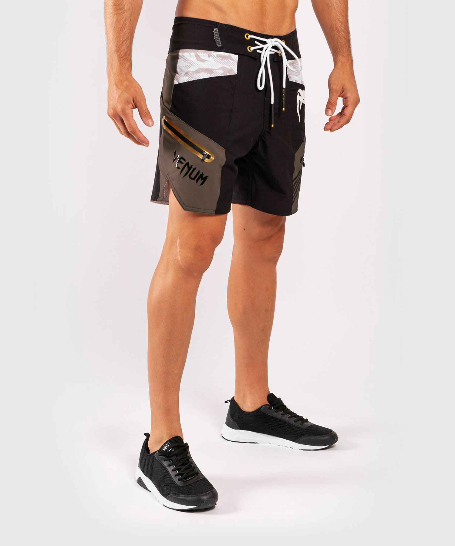 VENUM／ヴェナム　ボードショーツ　　CARGO BOARDSHORTS／カーゴ ボードショーツ（黒／サンドグレー／ホワイトカモ）