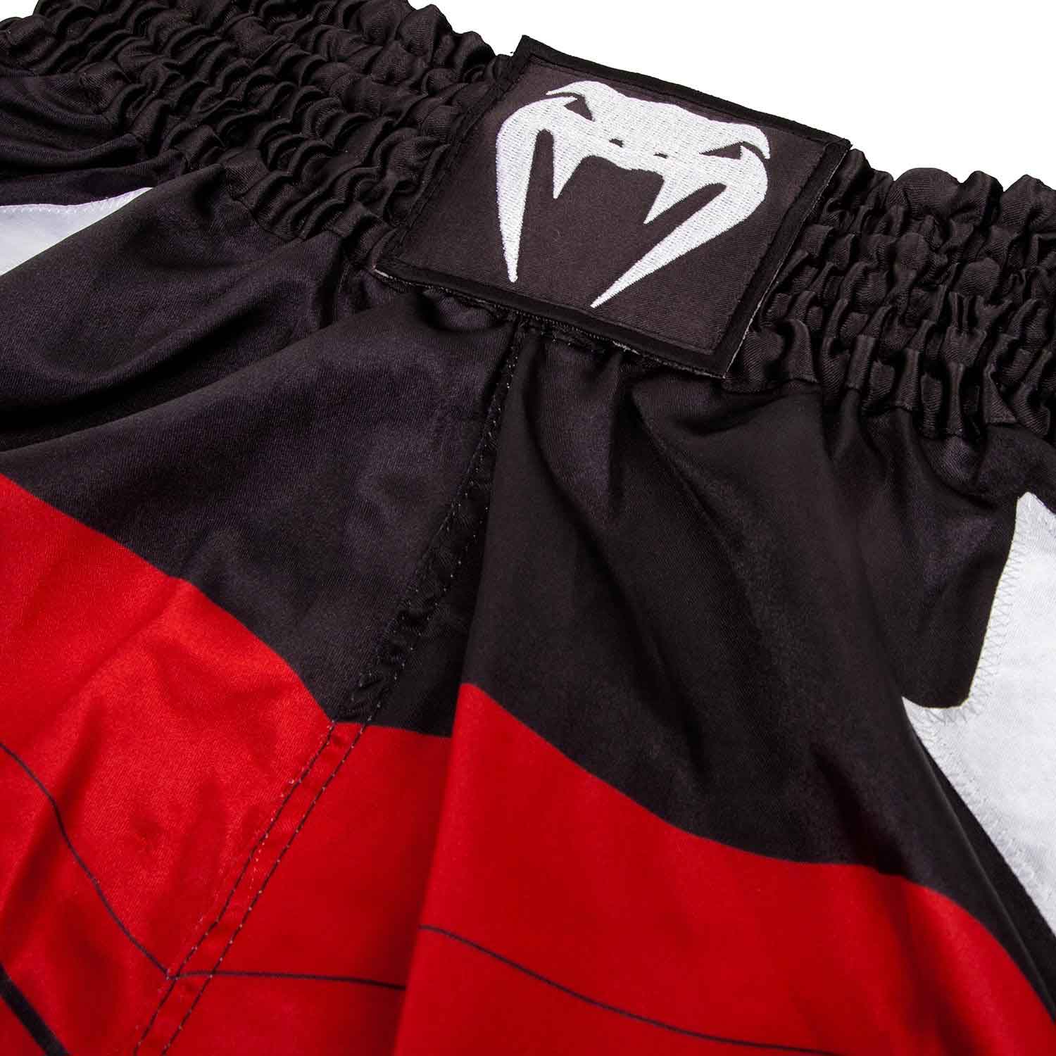 VENUM／ヴェナム　ムエタイショーツ　　SHARP 3.0 MUAY THAI SHORTS／シャープ 3.0 ムエタイショーツ（黒／レッド）