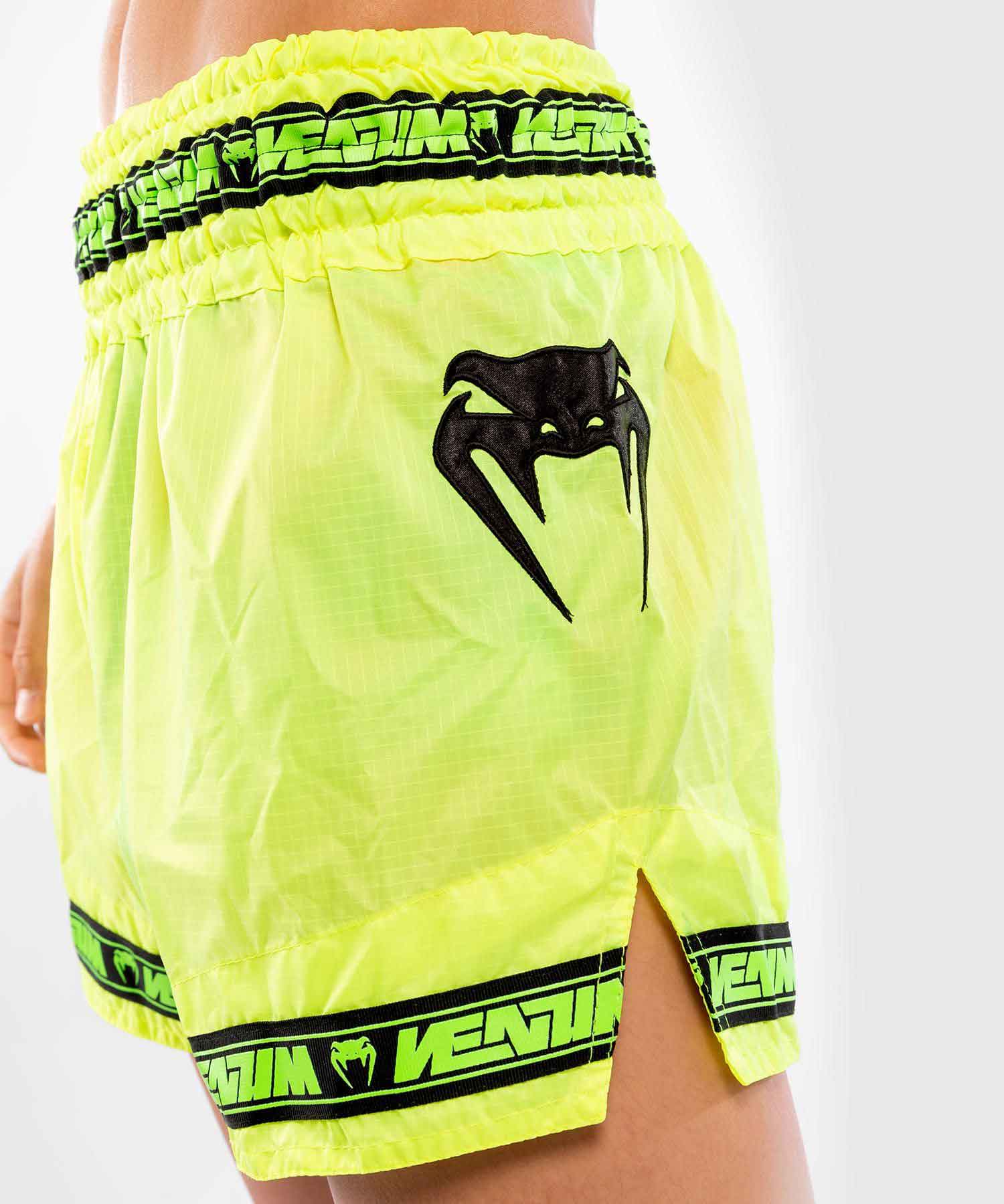 VENUM／ヴェナム　ムエタイショーツ　　PARACHUTE MUAY THAI SHORTS／パラシュート ムエタイショーツ（ネオンイエロー）