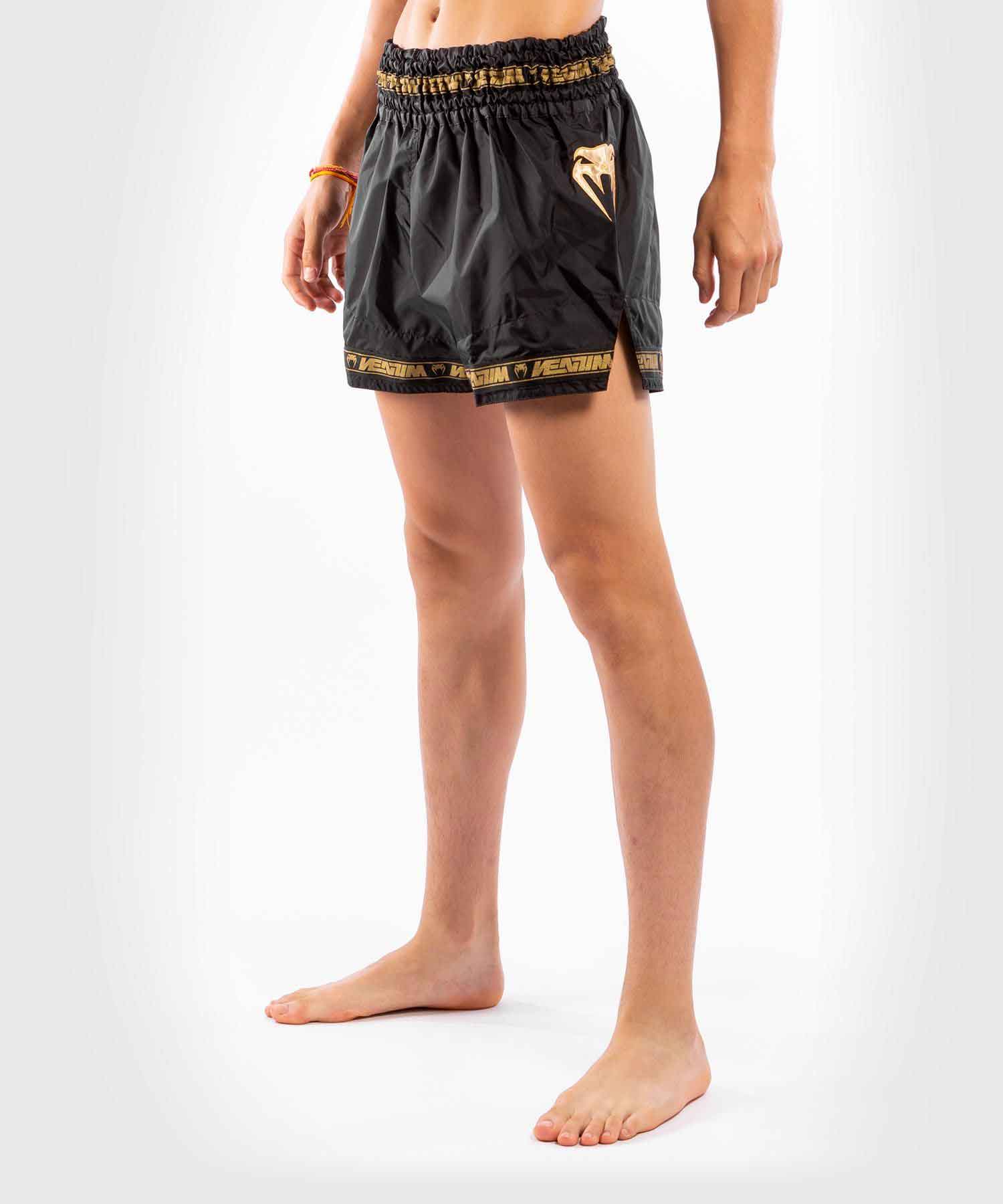 VENUM／ヴェナム　ムエタイショーツ　　PARACHUTE MUAY THAI SHORTS／パラシュート ムエタイショーツ（黒／ゴールド）