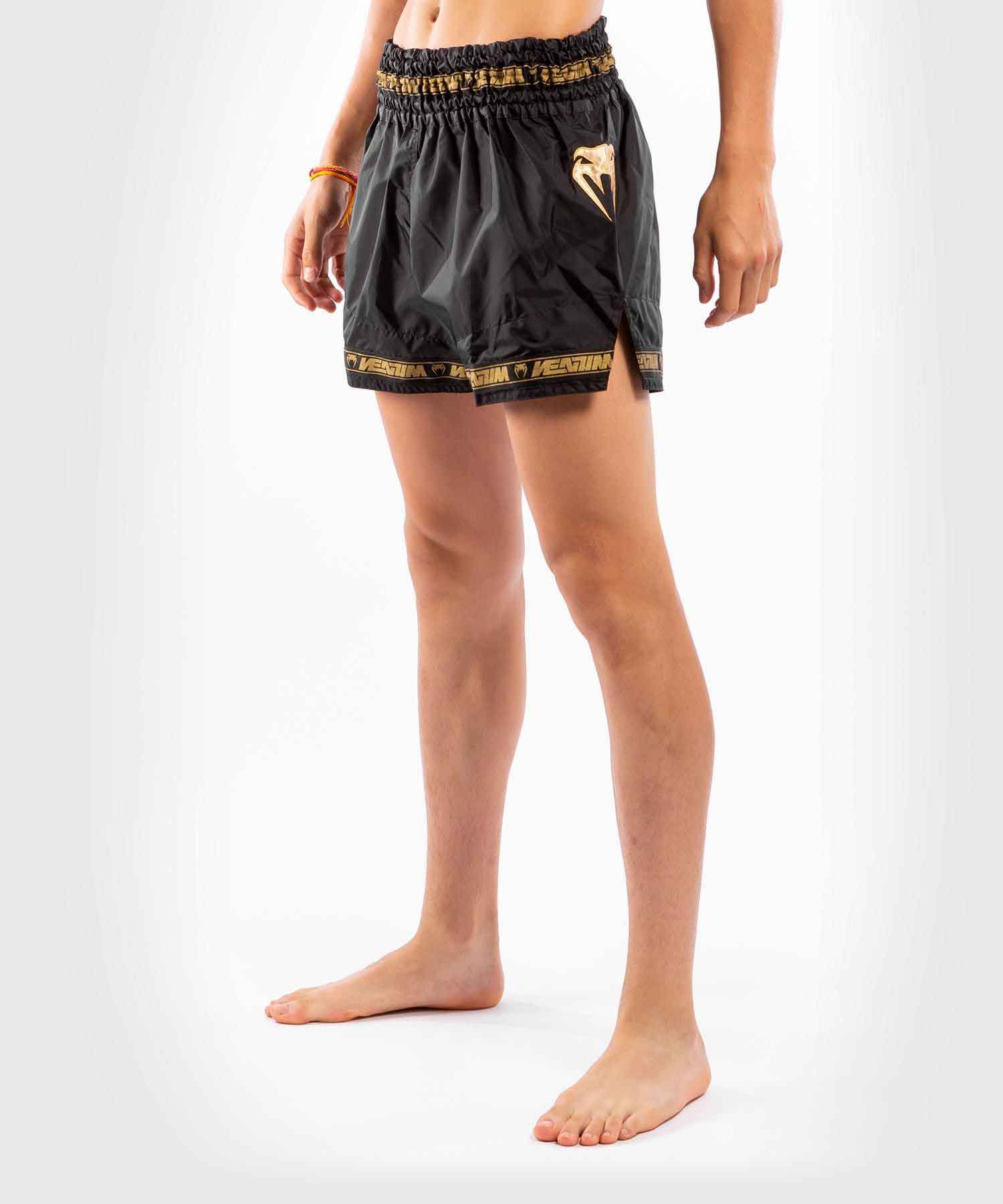 VENUM／ヴェナム　ムエタイショーツ　　PARACHUTE MUAY THAI SHORTS／パラシュート ムエタイショーツ（黒／ゴールド）