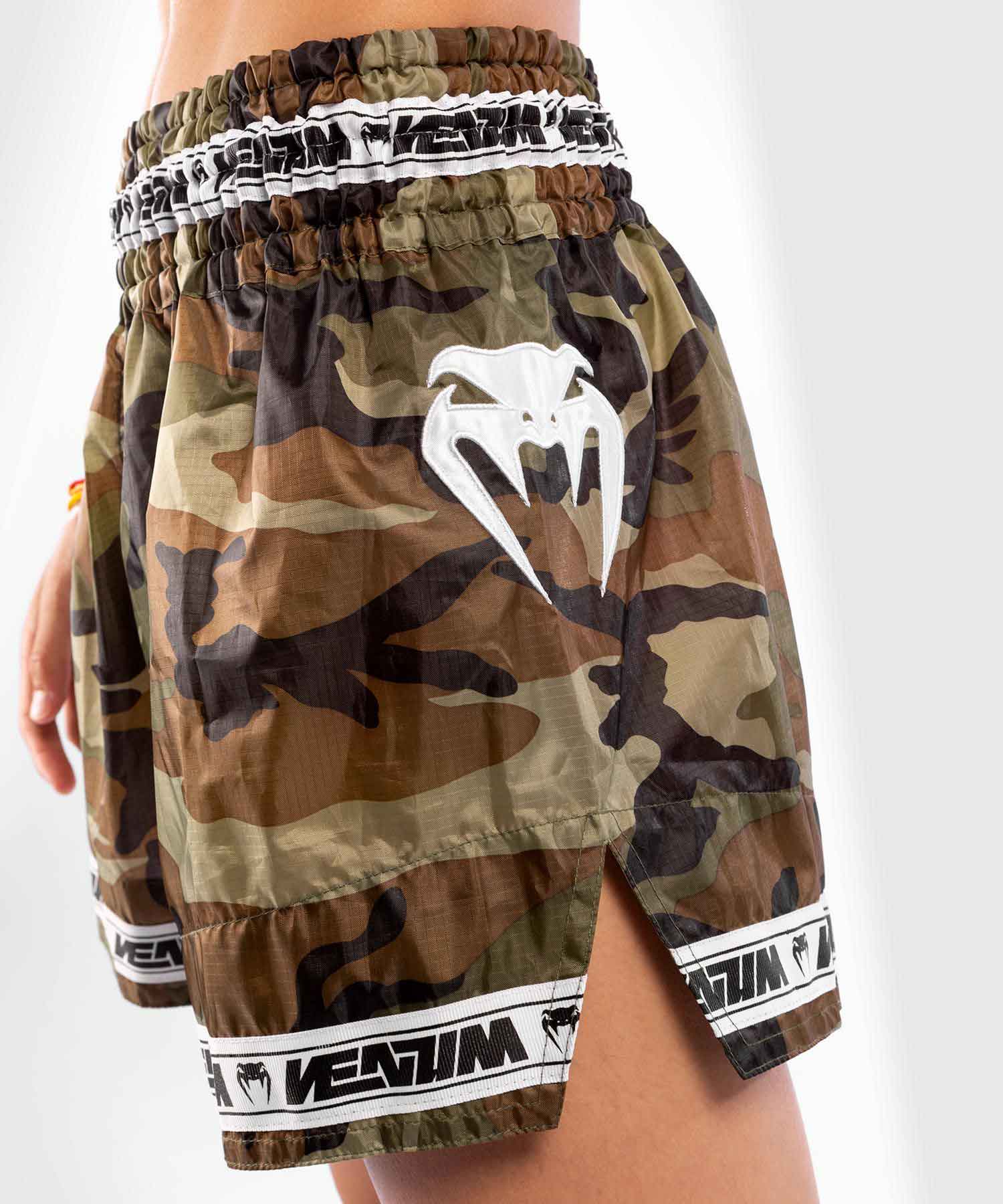 VENUM／ヴェナム　ムエタイショーツ　　PARACHUTE MUAY THAI SHORTS／パラシュート ムエタイショーツ（フォレストカモ）