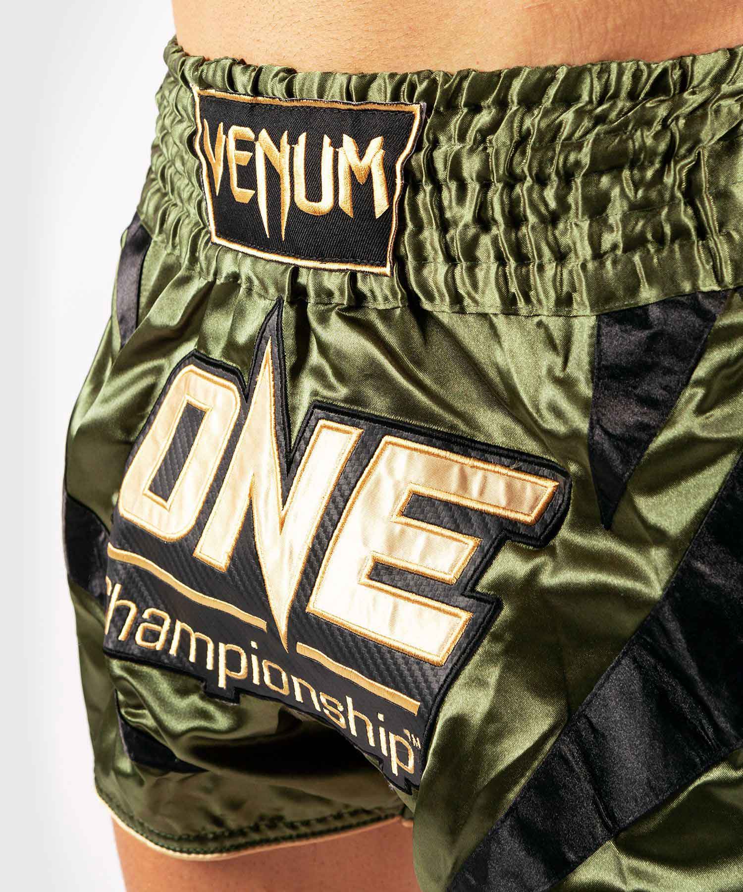 VENUM／ヴェナム　ムエタイショーツ　　VENUM×ONE FC MUAY THAI SHORTS／ヴェナム×ONE FC ムエタイショーツ（カーキ／ゴールド）