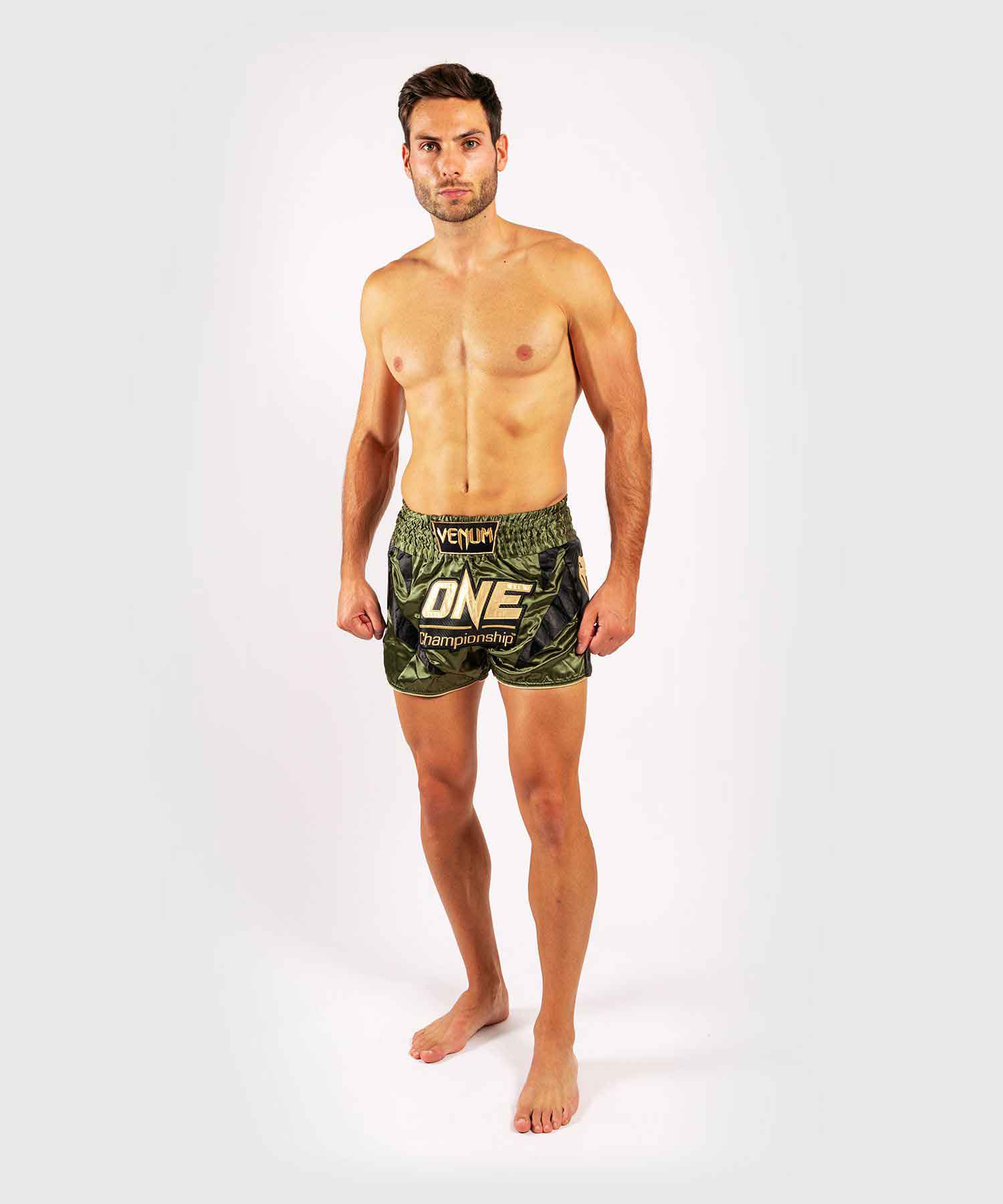 VENUM／ヴェナム　ムエタイショーツ　　VENUM×ONE FC MUAY THAI SHORTS／ヴェナム×ONE FC ムエタイショーツ（カーキ／ゴールド）