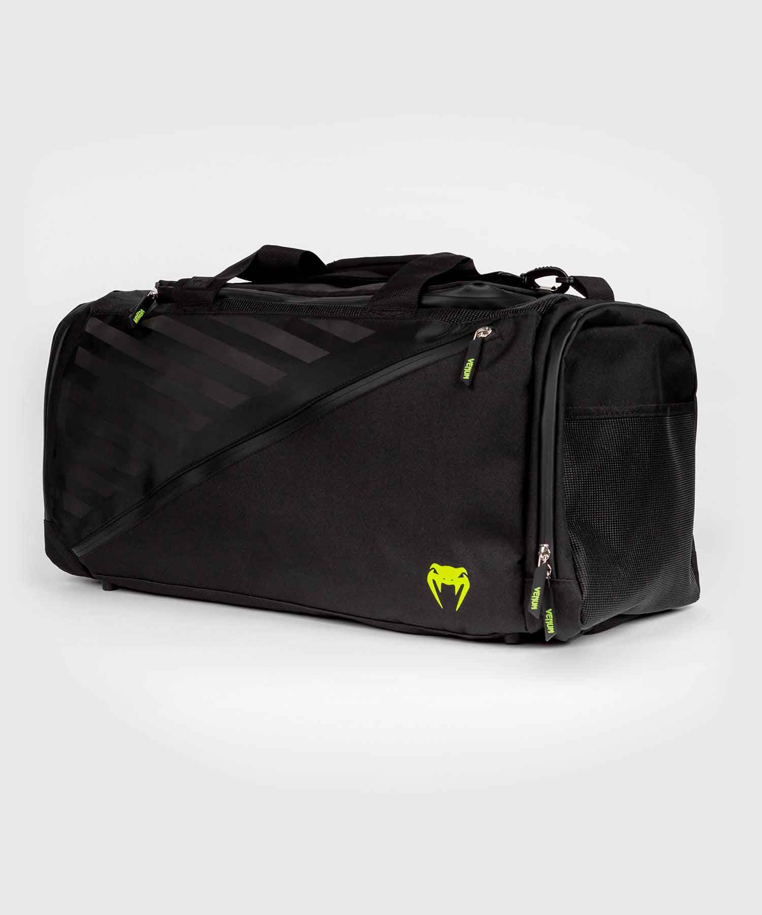 VENUM／ヴェナム　バッグ・バックパック　　STRIPES SPORTS BAG／ストライプス スポーツバッグ