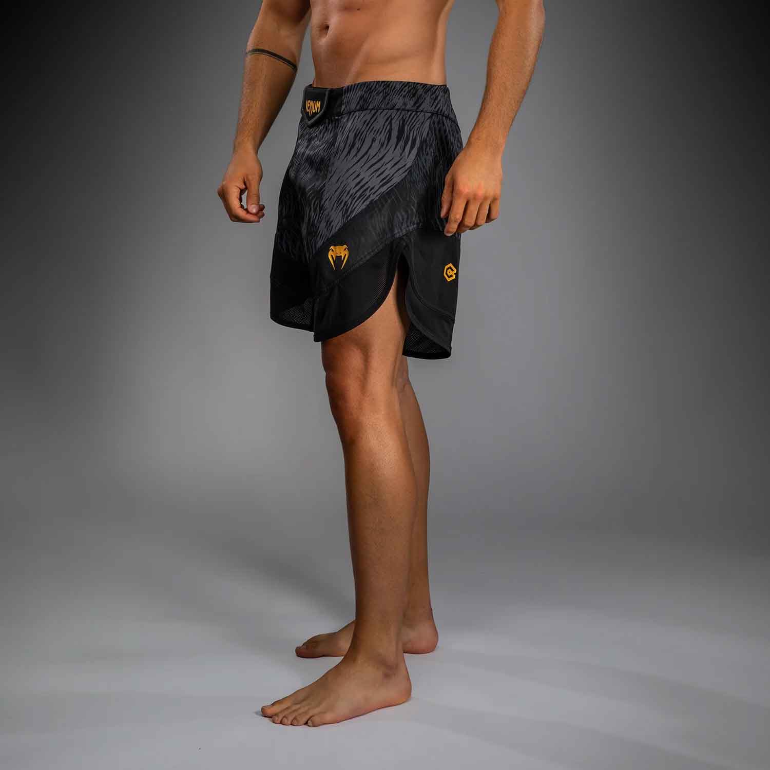VENUM／ヴェナム　ファイトショーツ　　Venum x Chimaev Wild Borz Fightshorts／ヴェナム×チマエフ ワイルド ボルズ ファイトショーツ