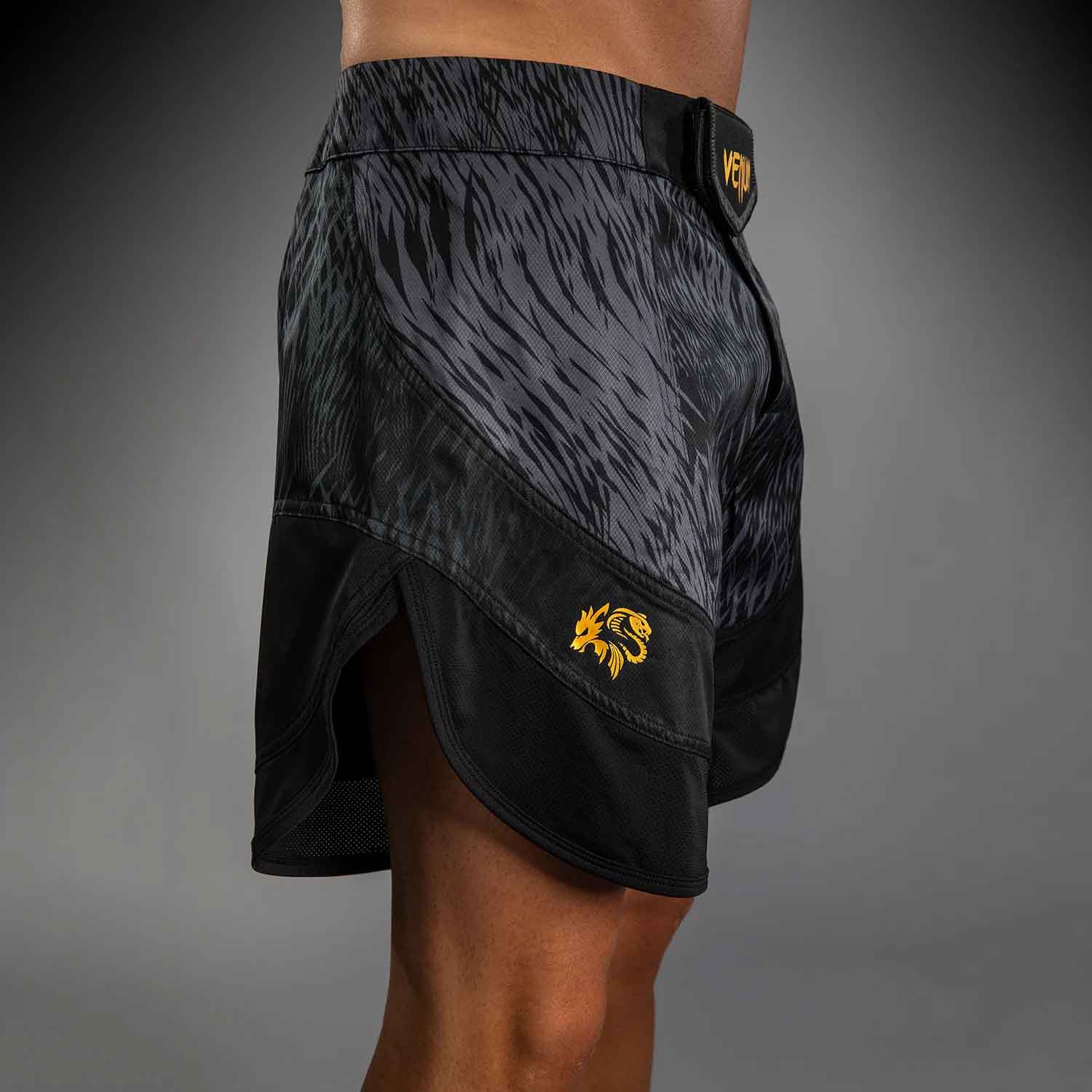 VENUM／ヴェナム　ファイトショーツ　　Venum x Chimaev Wild Borz Fightshorts／ヴェナム×チマエフ ワイルド ボルズ ファイトショーツ