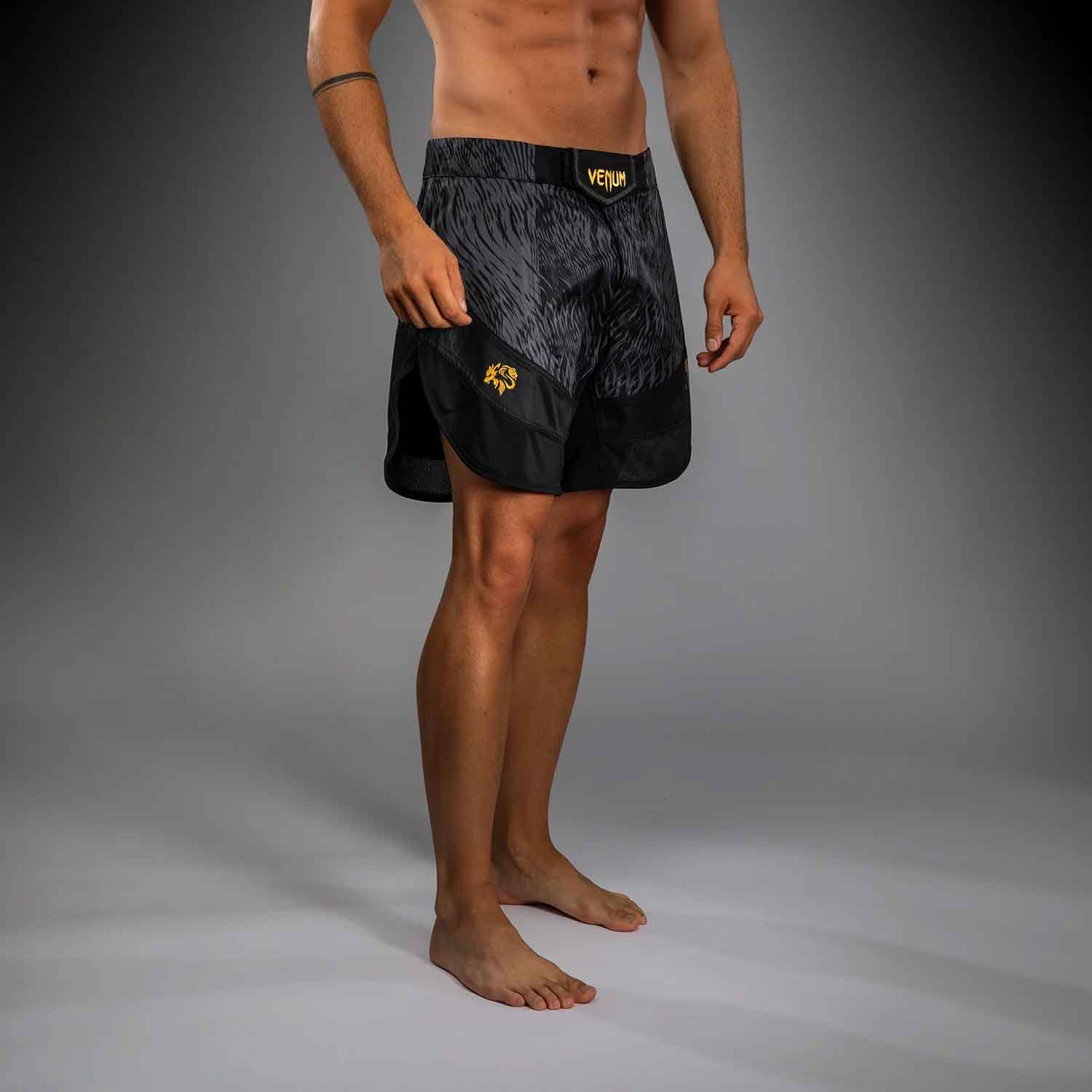 VENUM／ヴェナム　ファイトショーツ　　Venum x Chimaev Wild Borz Fightshorts／ヴェナム×チマエフ ワイルド ボルズ ファイトショーツ