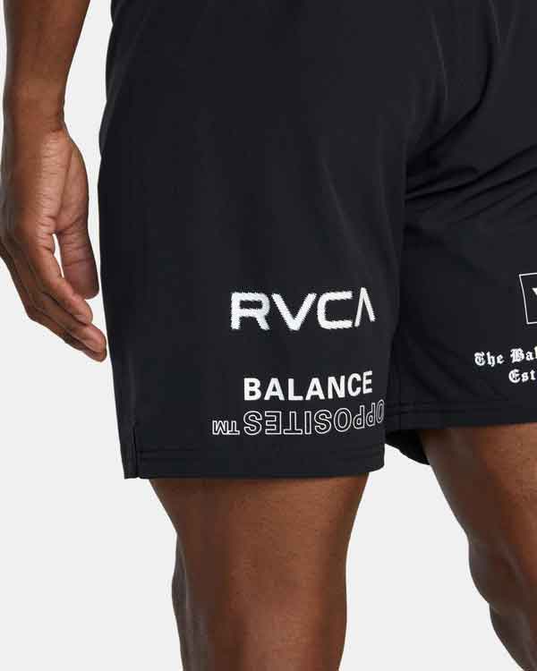 RVCA／ルーカ（ルカ）　ショーツ　　Fight Scrapper Elastic Waist Walkshorts／ファイト スクラッパー エラスティック ウエスト ウォークショーツ（ファイトショーツ）