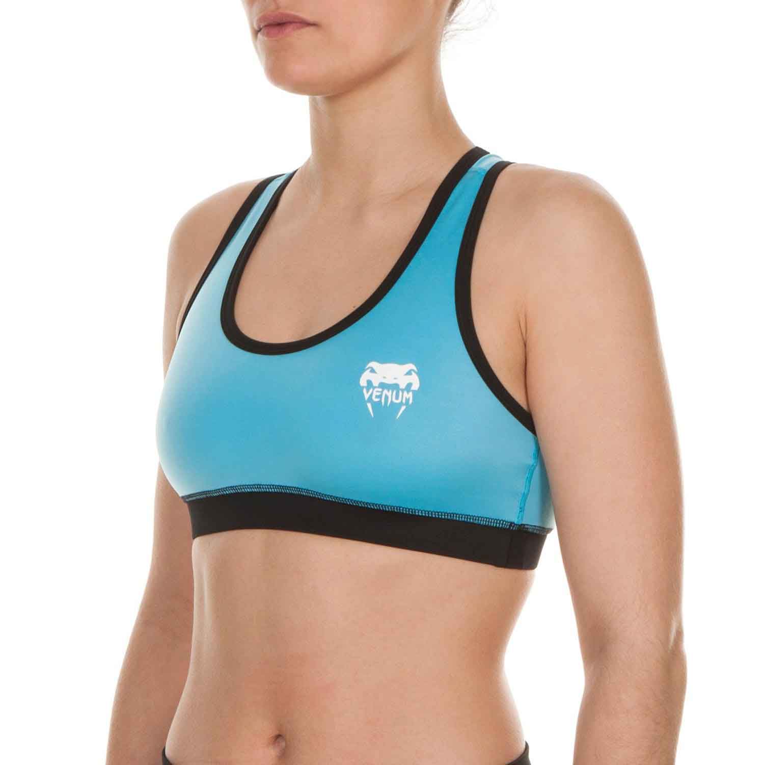 ESSENTIAL SPORT BRA／エッセンシャル スポーツブラ（ライトブルー）