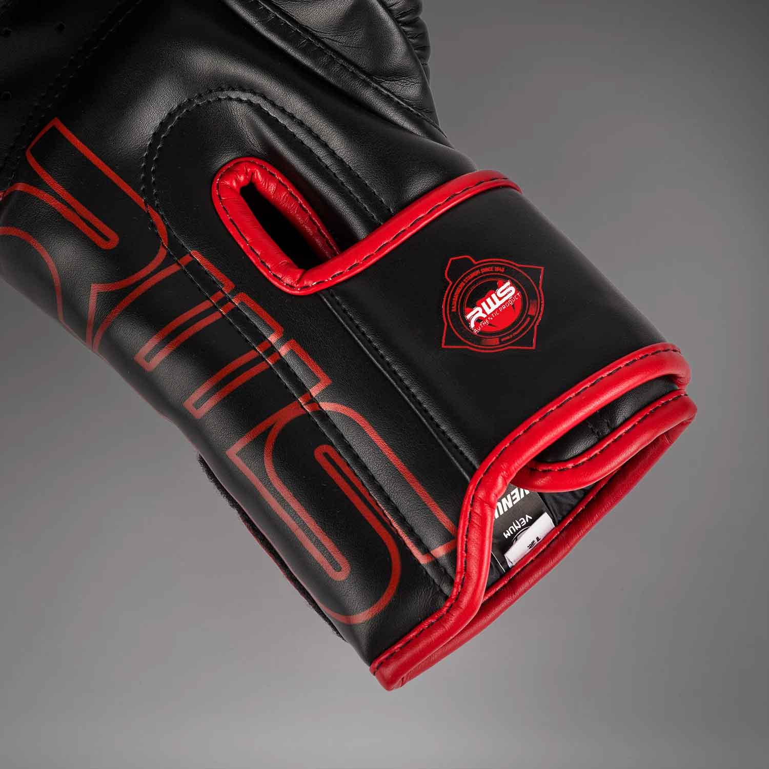 VENUM／ヴェナム　ボクシンググローブ　　Venum x RWS 2.0 Boxing Gloves／ヴェナム×ラジャダムナン・ワールド・シリーズ 2.0 ボクシンググローブ（黒）
